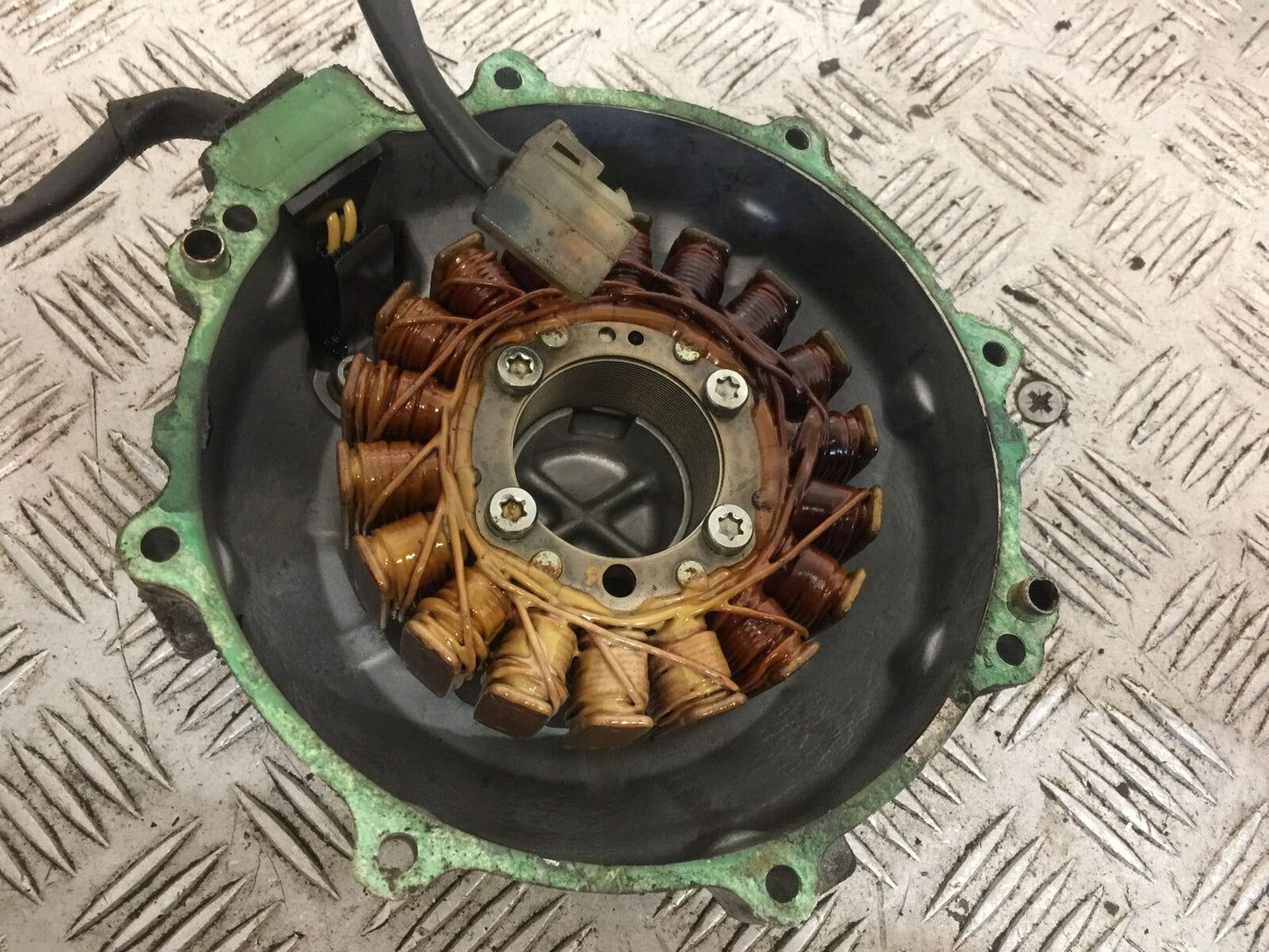 HONDA VFR800 VFR 800 PRE V-TEC GENERATOR AND COVER  YEAR 1998-2001 (STOCK 370)