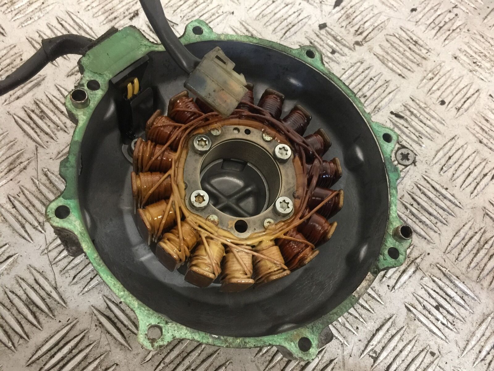 HONDA VFR800 VFR 800 PRE V-TEC GENERATOR AND COVER  YEAR 1998-2001 (STOCK 370)