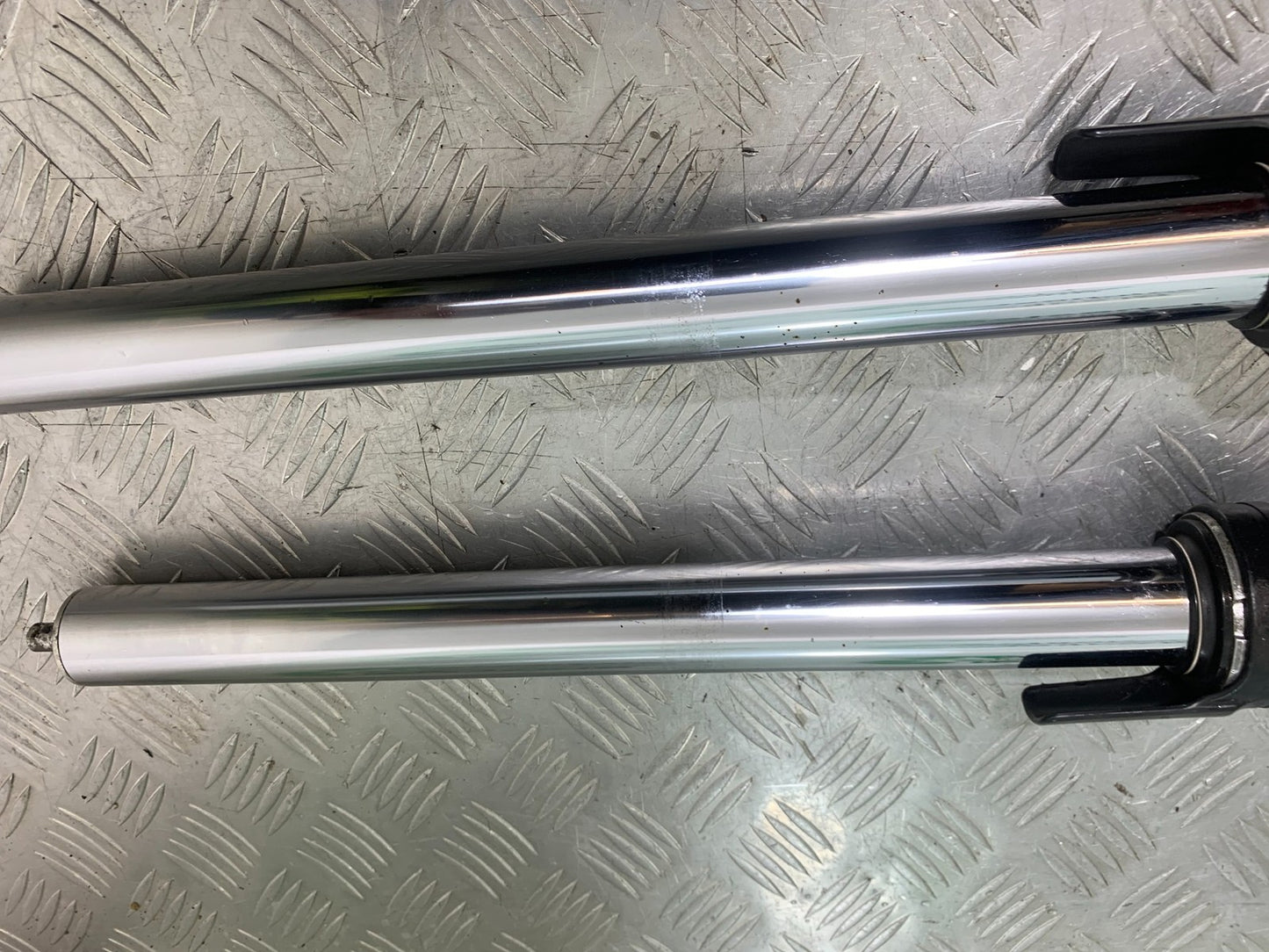 YAMAHA FZS600 FAZER 600 FORKS   YEAR 1998-2001 (CMB1267)