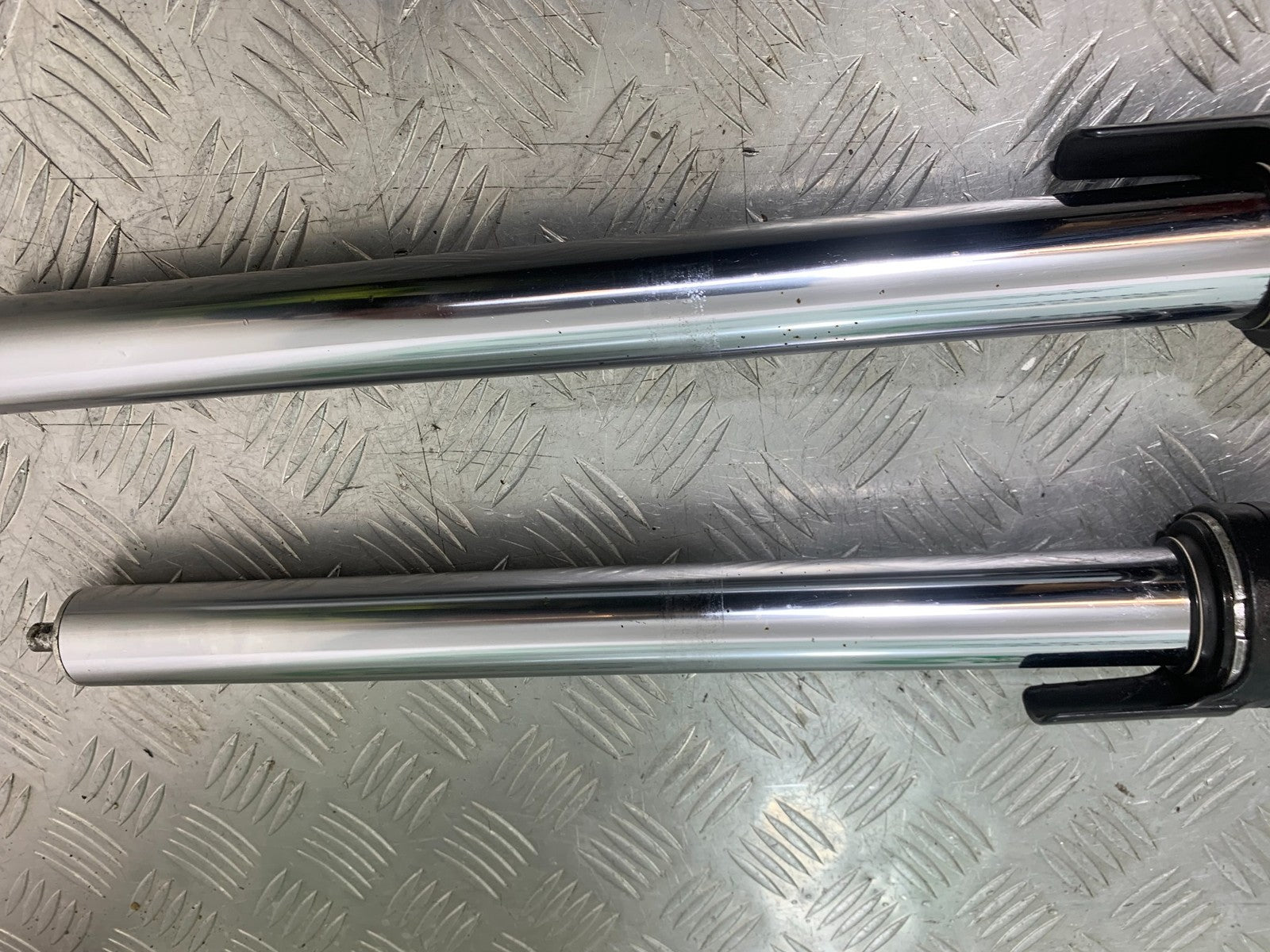 YAMAHA FZS600 FAZER 600 FORKS   YEAR 1998-2001 (CMB1267)