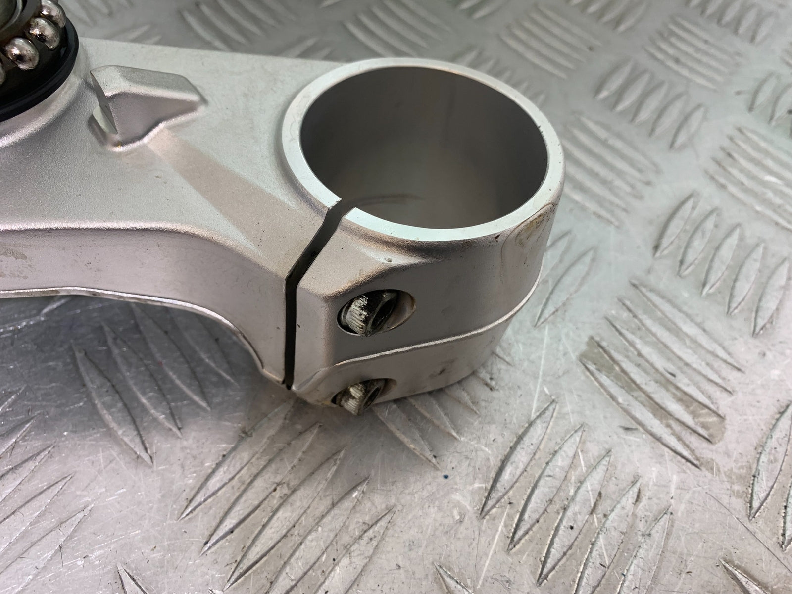 MV AGUSTA 800 F3 BOTTOM YOKE  YEAR 2013-2016 (CMB1152)