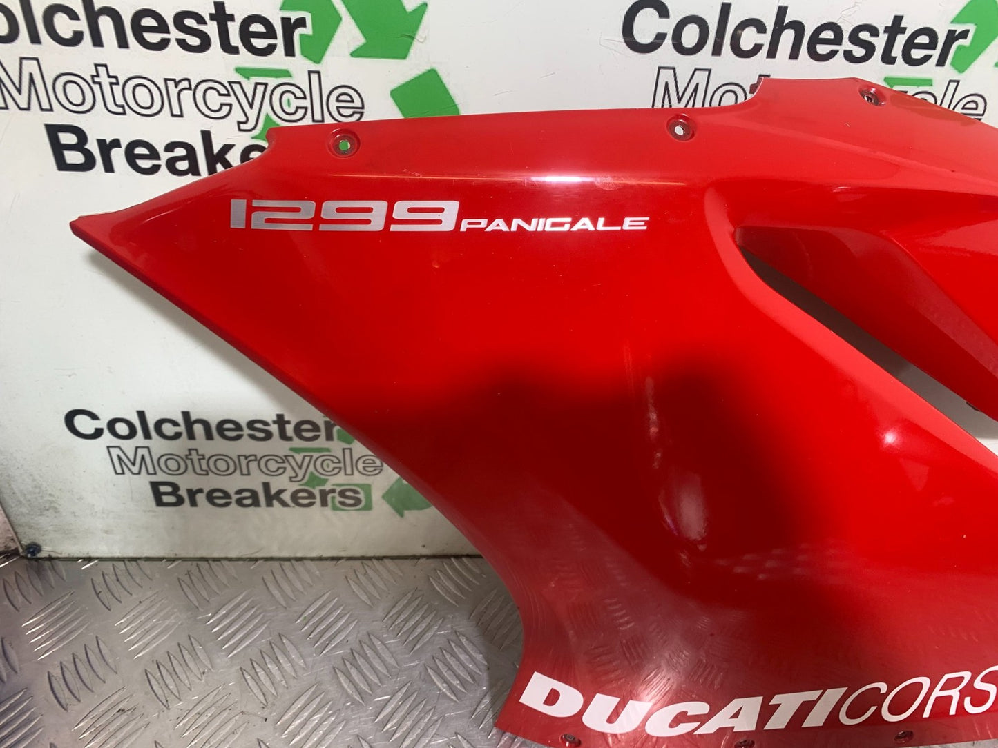 DUCATI 1299 PANIGALE LEFT MIDDLE FAIRING PANEL YEAR 2016 (CMB 1187)