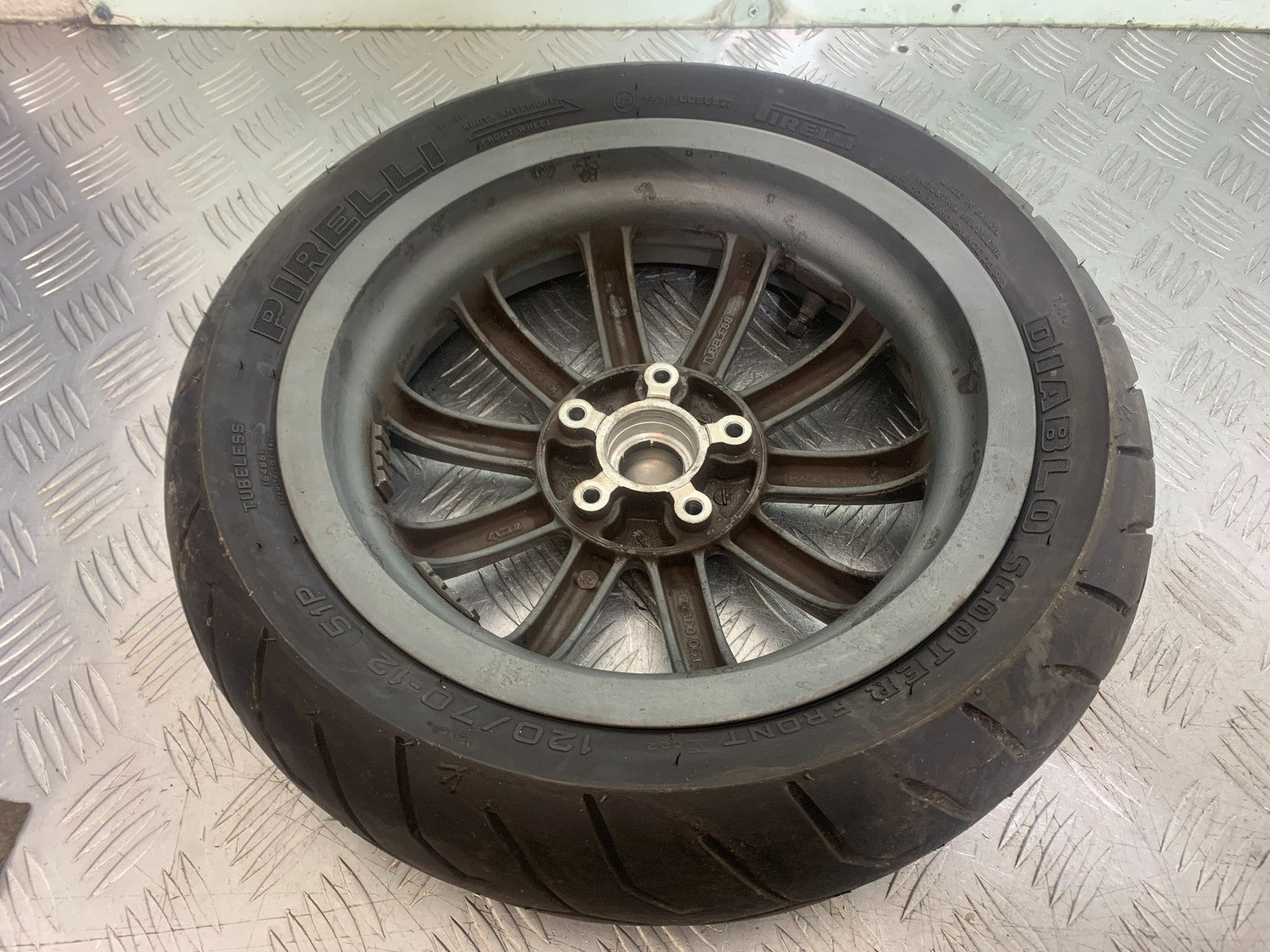 PIAGGIO MP3 250 ie LEFT FRONT WHEEL   YEAR 2007 (CMB1307)