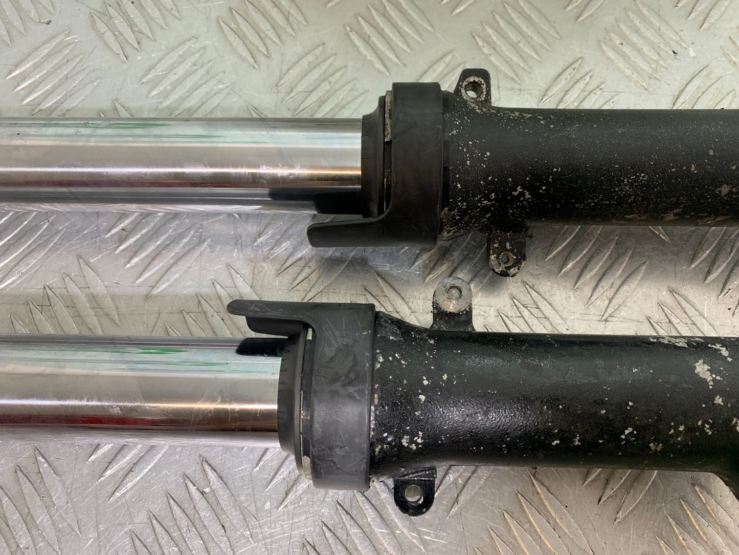 HONDA CBF500 CBF 500 FORKS YEAR 2004-2008  (CMB1294)