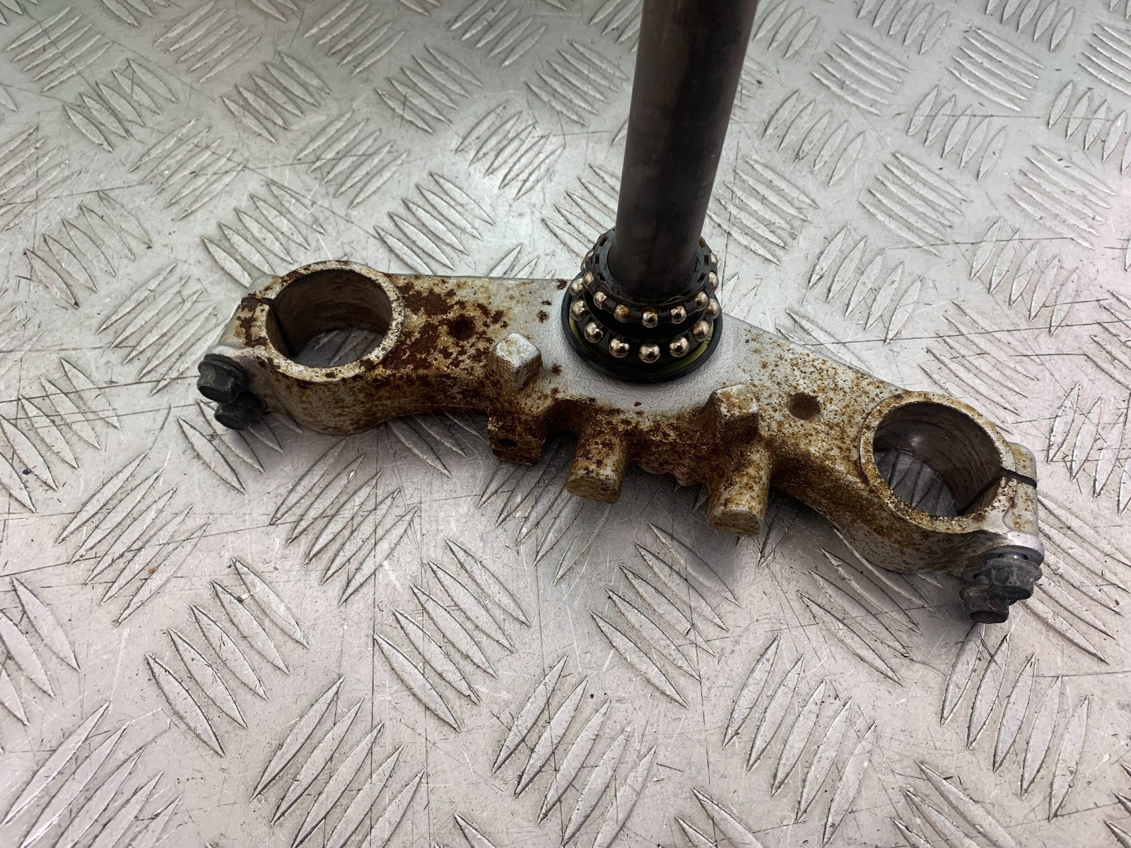 SUZUKI SV650 SV 650 mk1 BOTTOM YOKE  YEAR 1999-2002 (CMB1208)