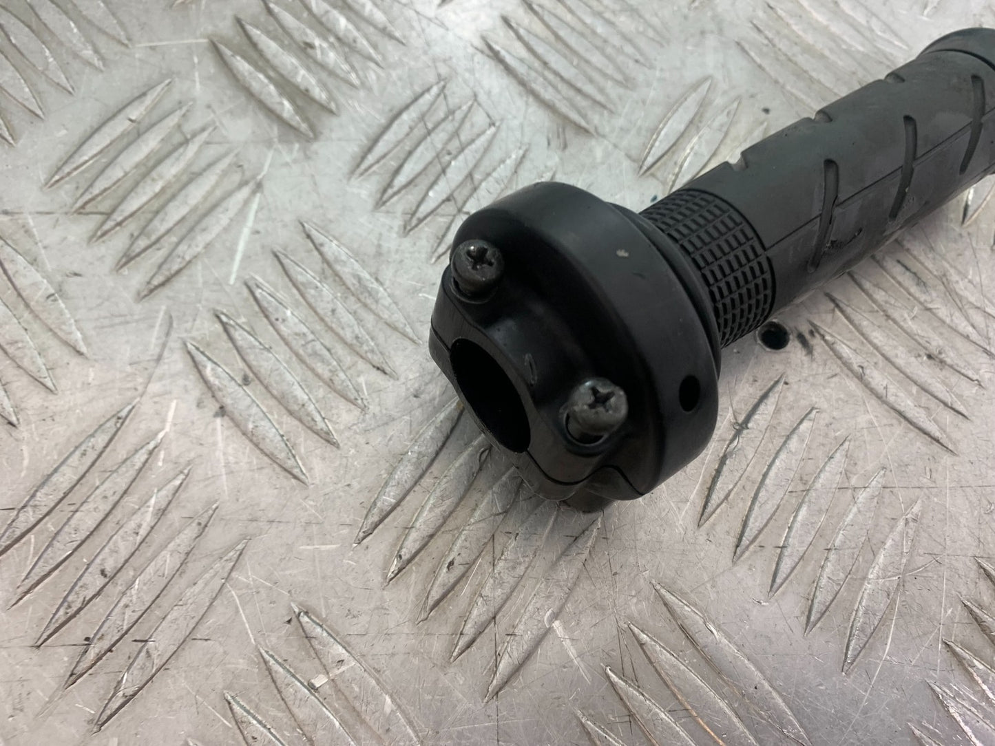 HONDA CBR1000 rr FIREBLADE THROTTLE AND GRIP  YEAR 2012-2016 (CMB1198)