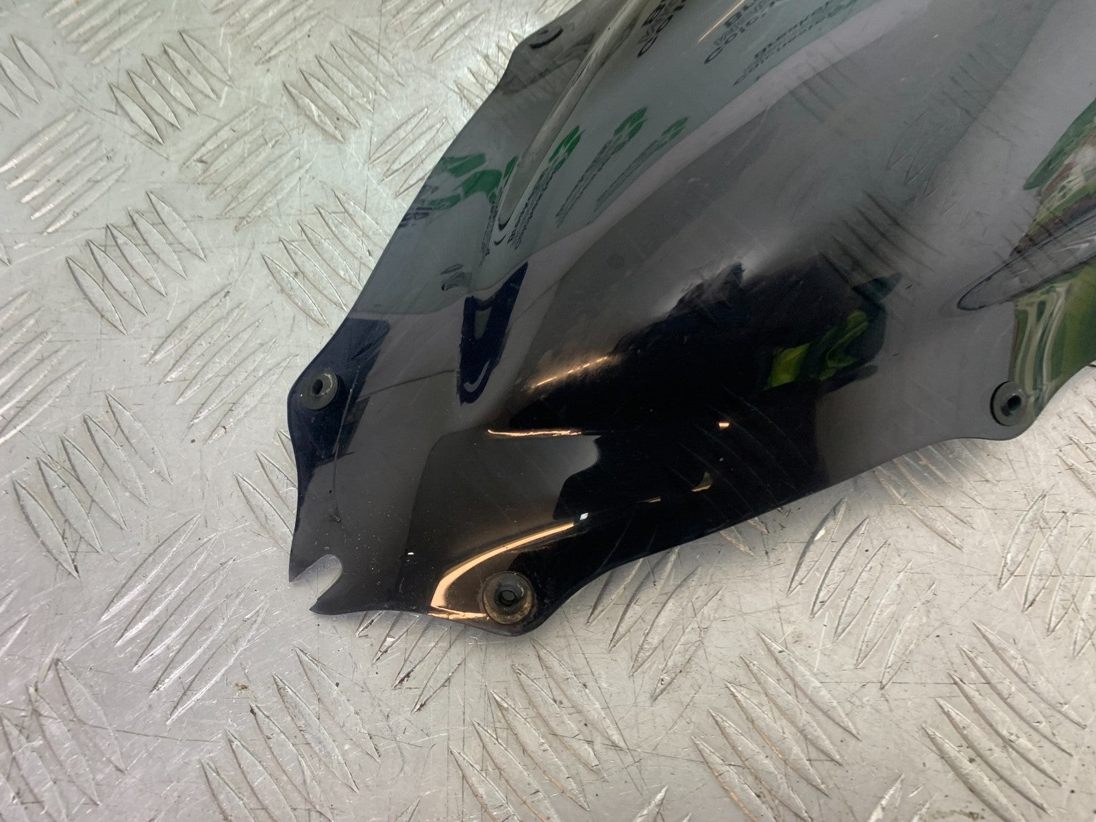 YAMAHA YZF R1 4XV SCREEN   YEAR 1998-99 (CMB1291)
