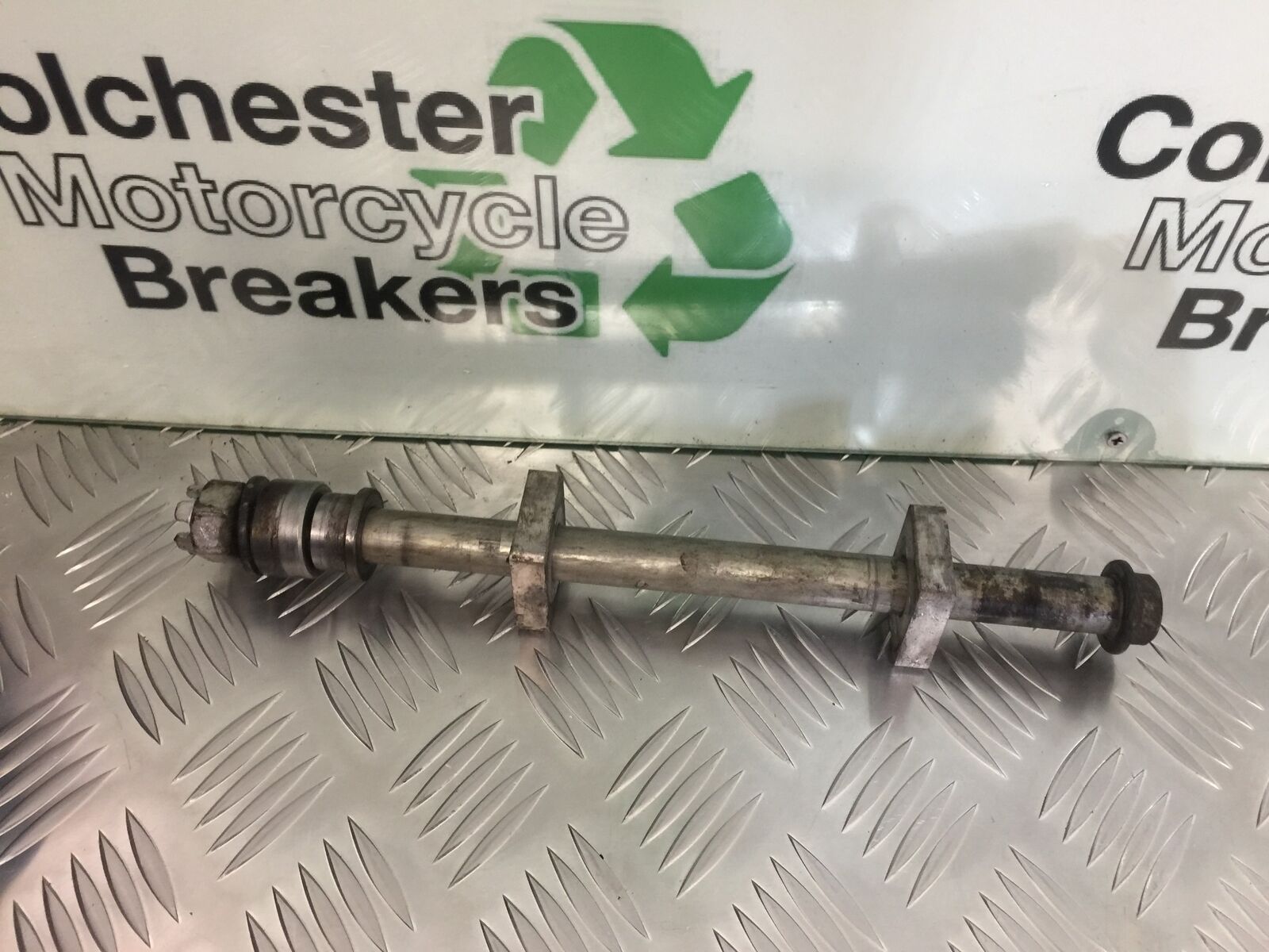 KAWASAKI VN 650 VULCAN REAR WHEEL SPINDLE   YEAR 2017-2021 (STOCK 924)