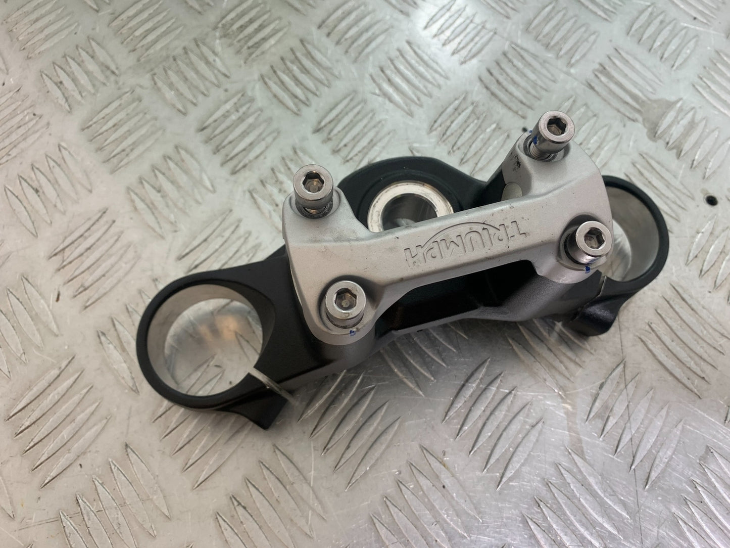 TRIUMPH TRIDENT 660 TOP YOKE  YEAR 2021-2024 (CMB1148)