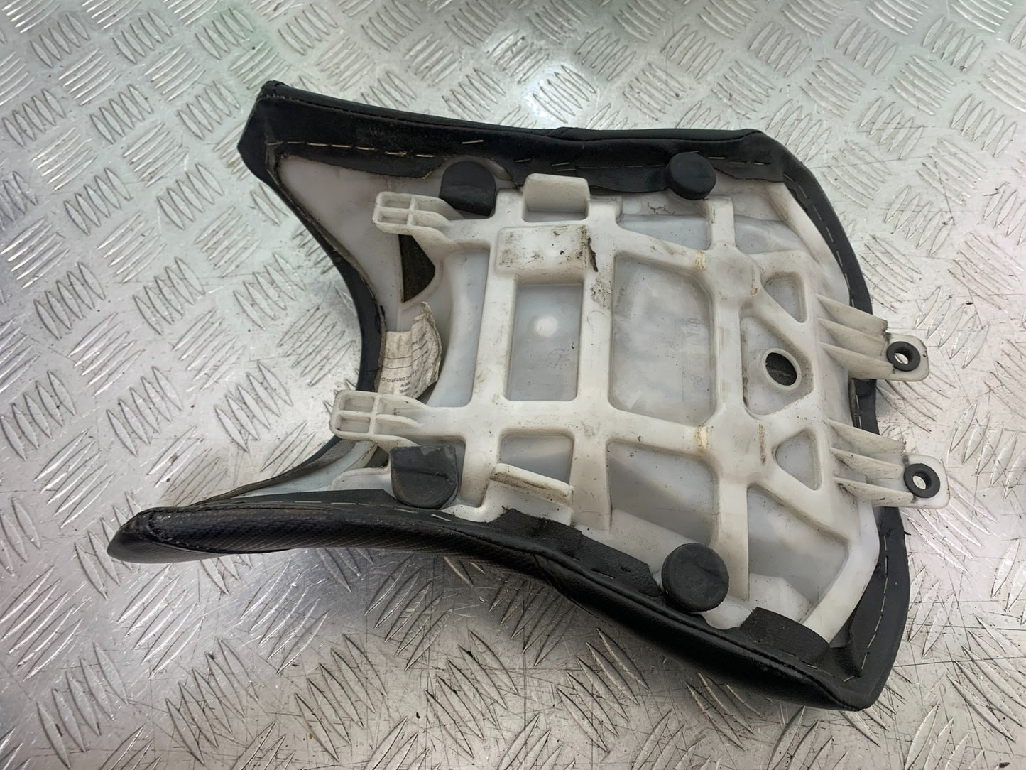 KAWASAKI Z1000 SX FRONT SEAT  YEAR 2014-16 (CMB1264)