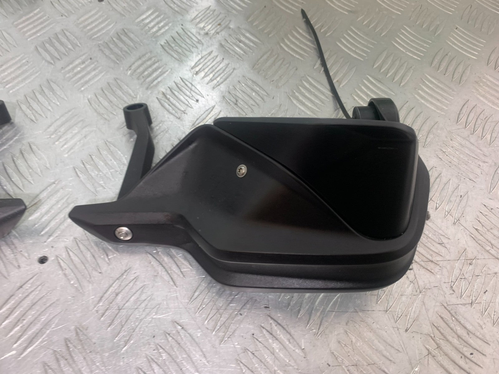 BMW R1200 R 1200 GS HAND GUARDS    YEAR 2013-2016 (CMB1257)