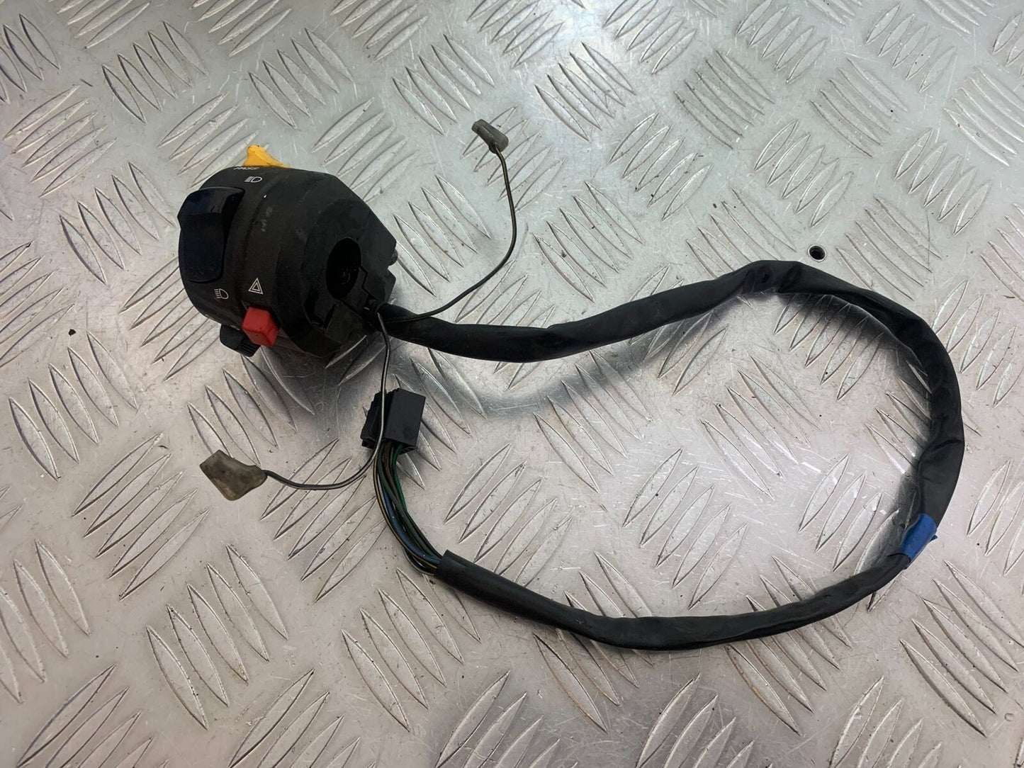 SUZUKI GSX650 F GSX 650 F LEFT SWITCH GEAR  YEAR 2008-16 (CMB1045)