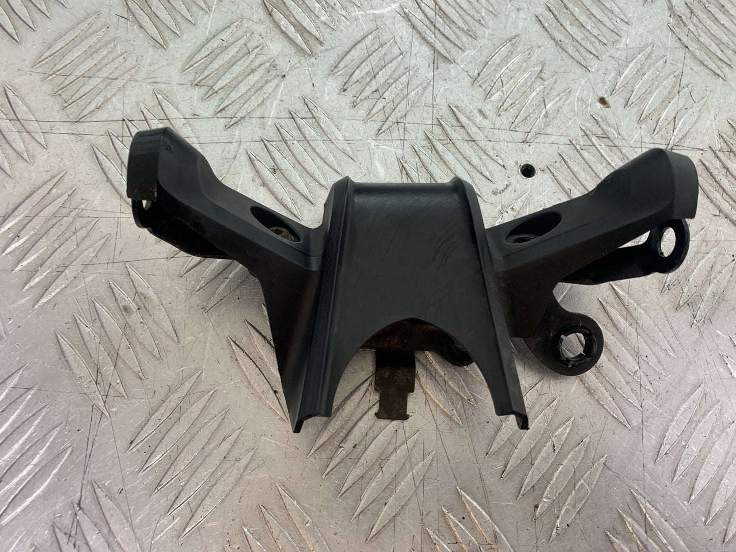 KTM DUKE 125 INDICATOR MOUNTING BRACKET  YEAR 2017-2022 (CMB1222)