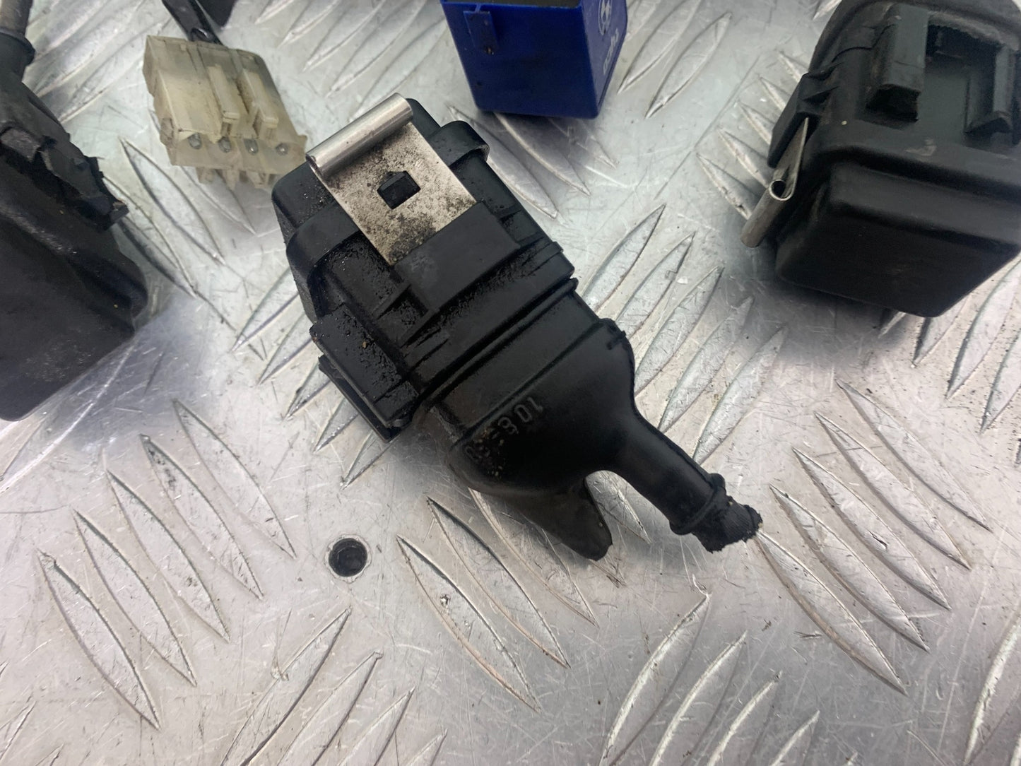 BMW K1200 K 1200 LT RELAYS   YEAR 1999-07 (CMB1138)