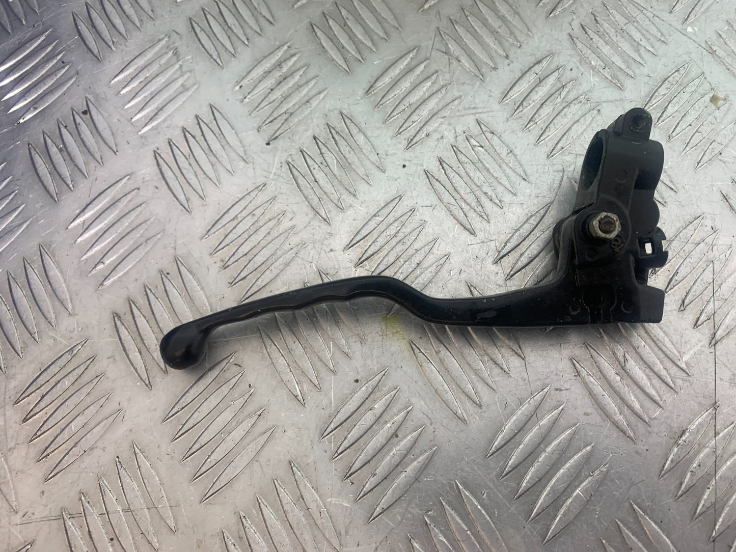 KAWASAKI GT550 GT 550 CLUTCH LEVER AND BRACKET YEAR 1984-87 (CMB1141)
