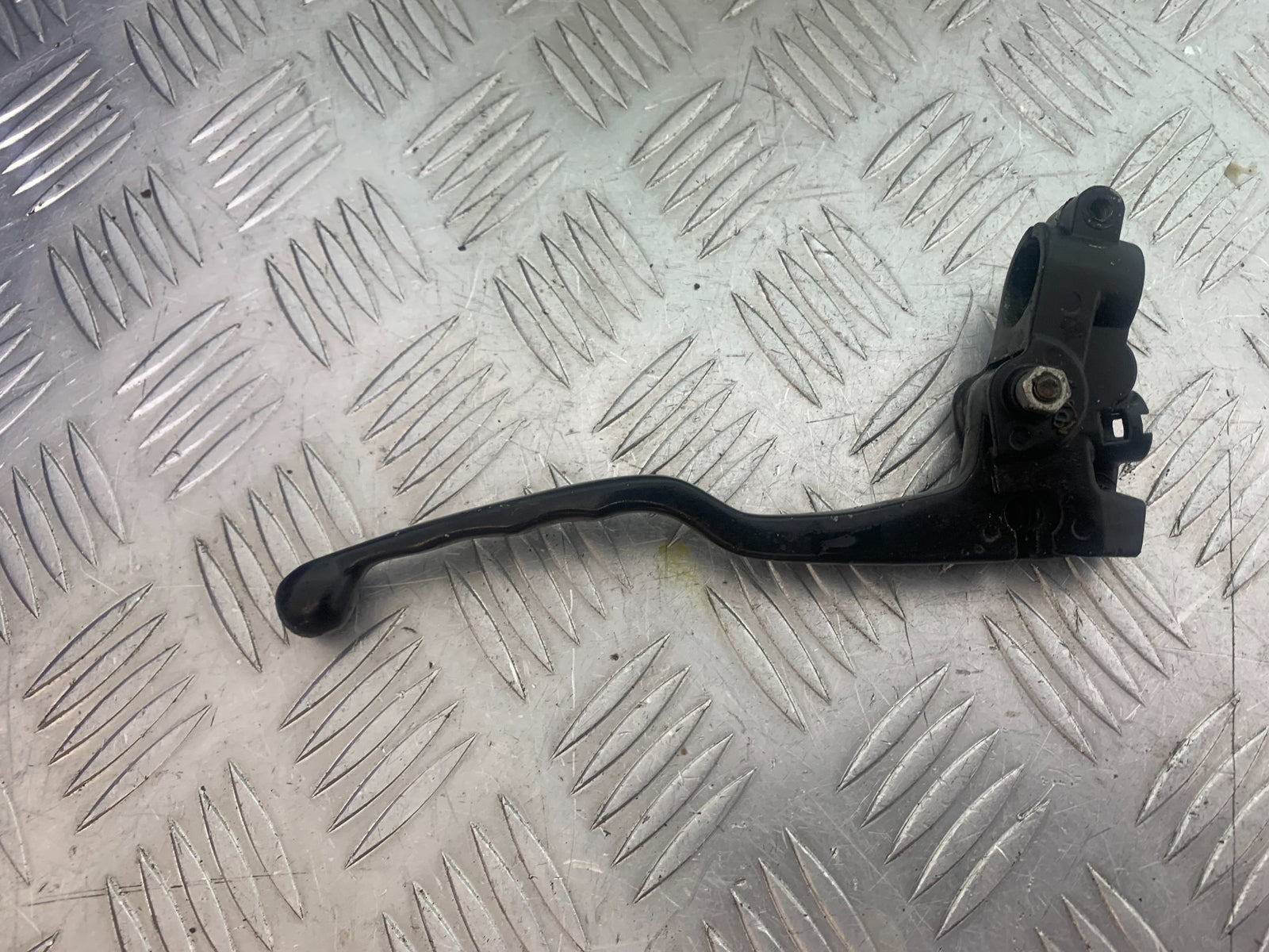 KAWASAKI GT550 GT 550 CLUTCH LEVER AND BRACKET YEAR 1984-87 (CMB1141)