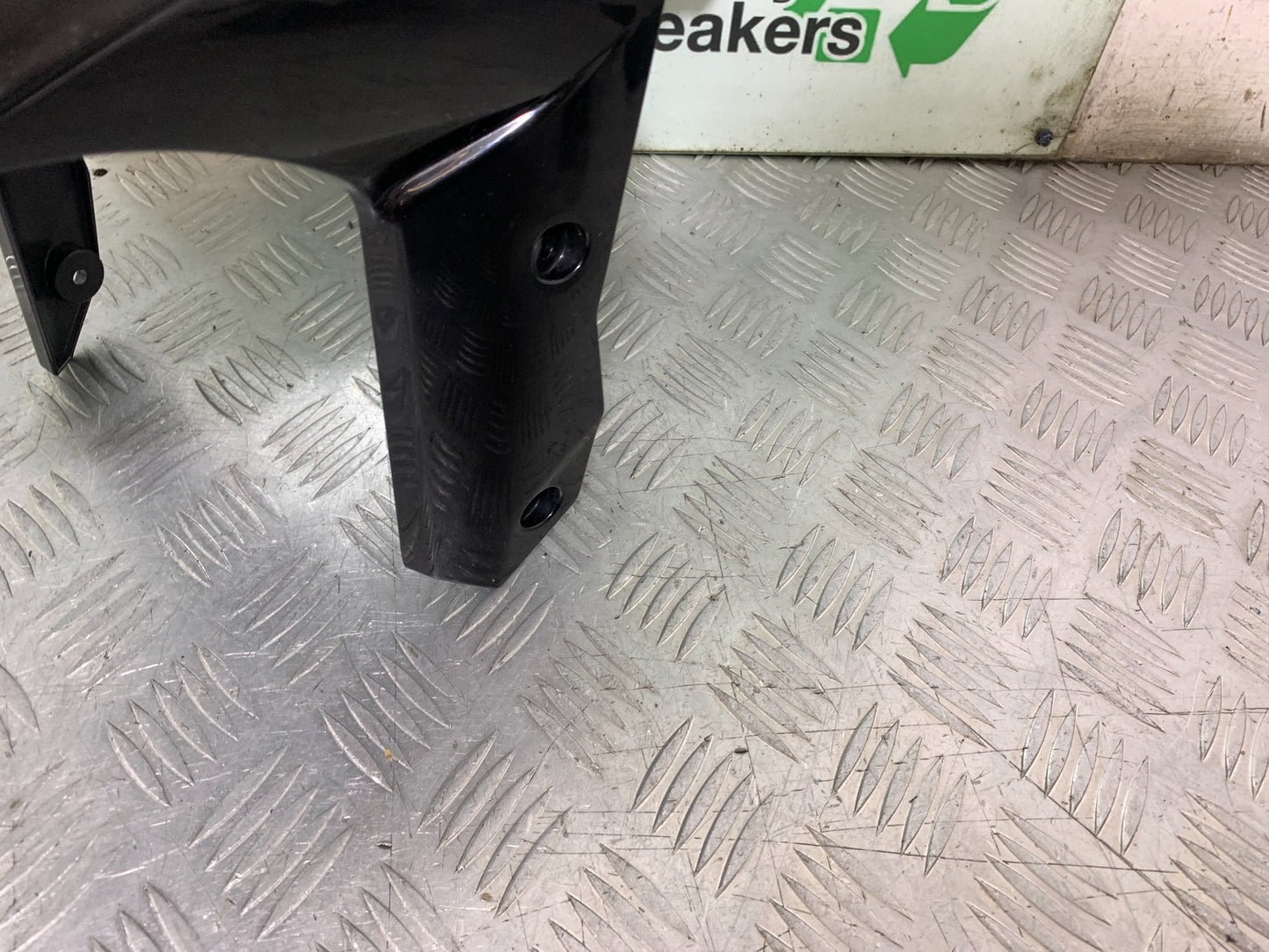 KAWASAKI ZX10R ZX10 R FRONT MUDGUARD   2008-2010 (CMB1301)