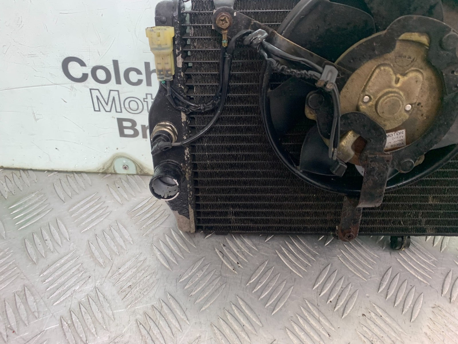 HONDA CBR1100 BLACKBIRD RADIATOR AND FAN  YEAR 1999-2005 (CMB1232)
