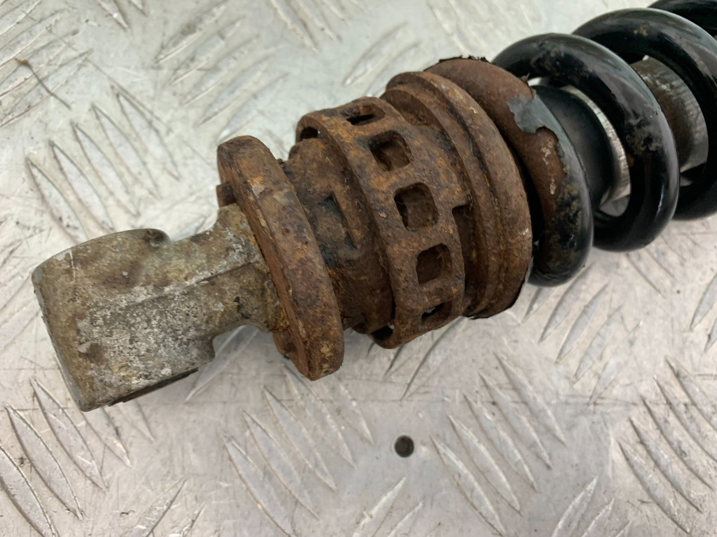 HONDA XL125 VARADERO REAR SHOCK  YEAR 2001-2006  (CMB1304)