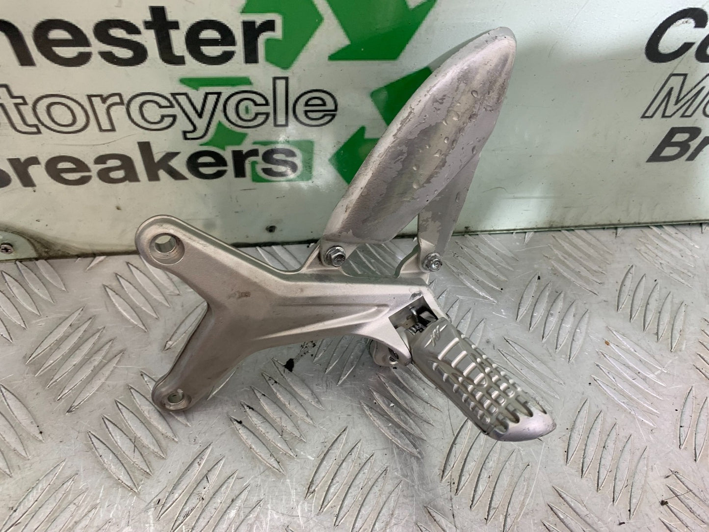 MV AGUSTA 800 F3 FRONT LEFT HANGER AND PEG YEAR 2017-2019 (CMB1227)