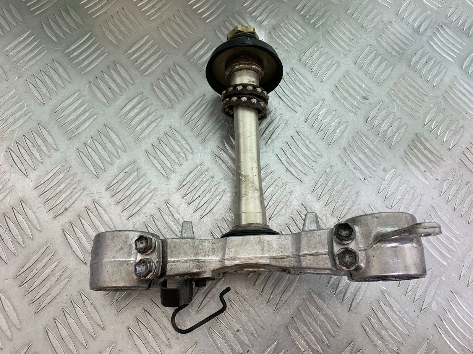 SUZUKI SV1000 SV 1000 K4 BOTTOM YOKE YEAR 2003-2007 (CMB1042)