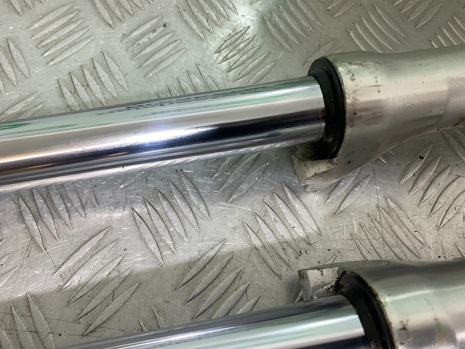 YAMAHA XV1100 XV 1100 VIRAGO FORKS   1990-1999 (CMB1243)