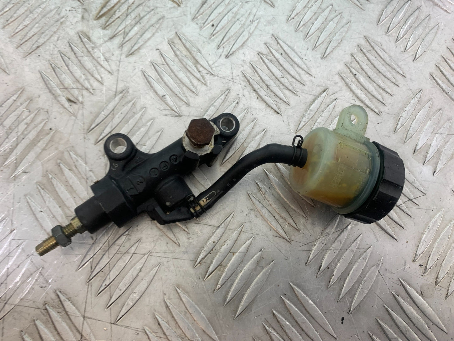 YAMAHA YZF R1 REAR BRAKE MASTER CYLINDER   YEAR 2004-2006 (CMB1155)