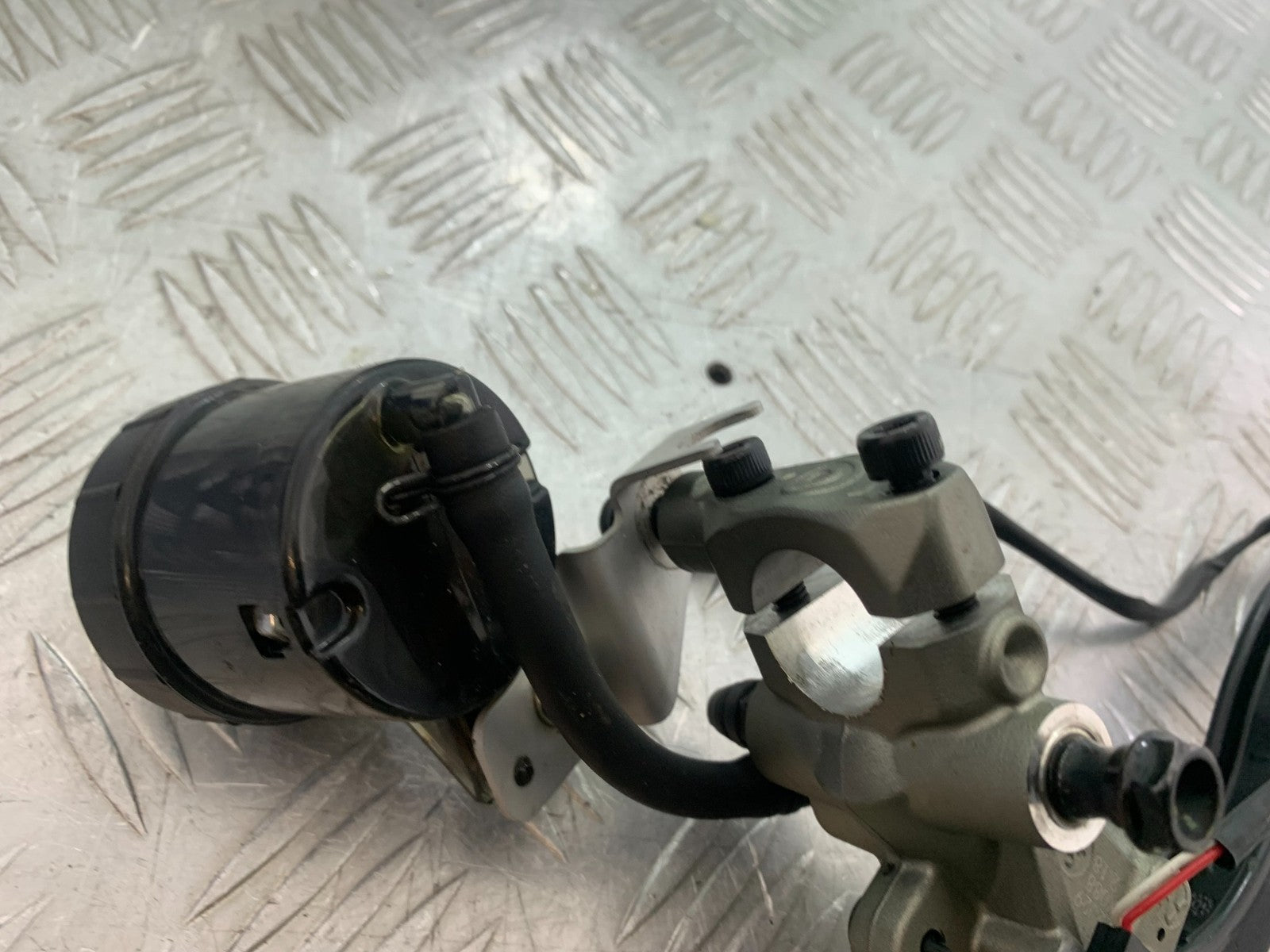 DUCATI 937 MONSTER FRONT MASTER CYLINDER  YEAR 2021-2024 (CMB1270)