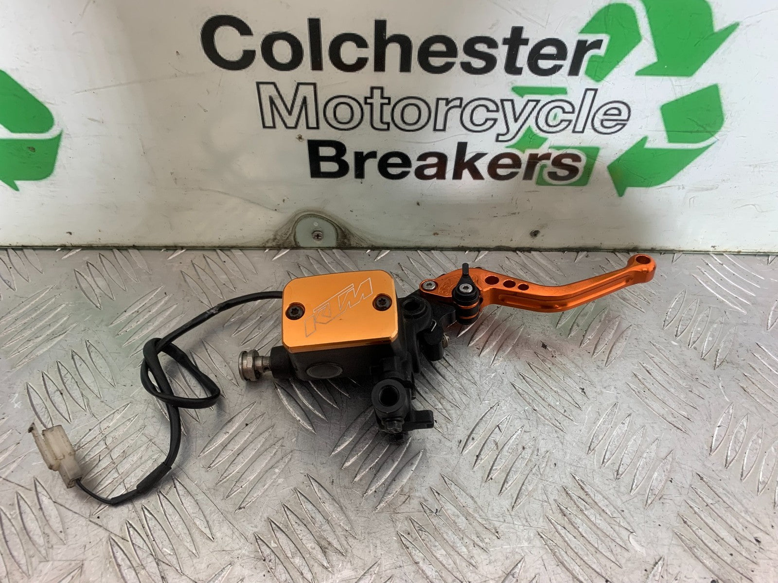 KTM 690 DUKE R LC4 FRONT BRAKE MASTER CYLINDER YEAR 2012-2015  (CMB1180)