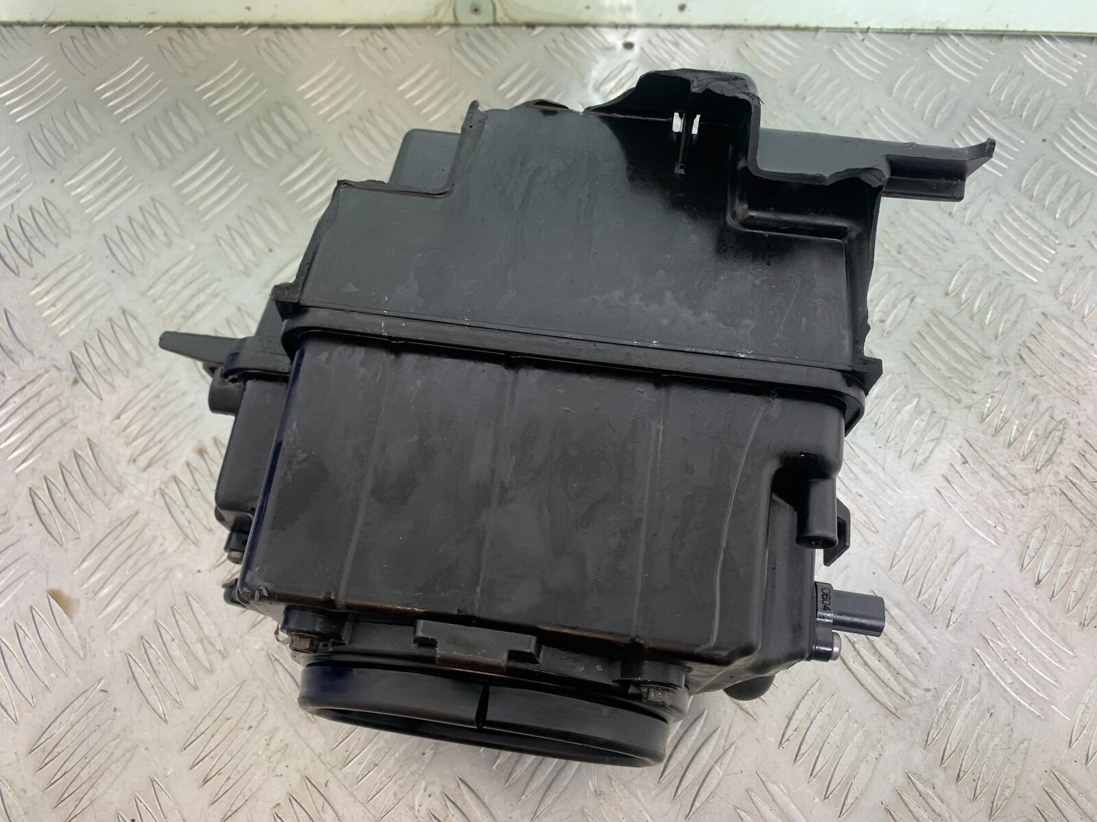 TRIUMPH THUNDERBIRD 1600 AIRBOX   YEAR 2011 (CMB1107)