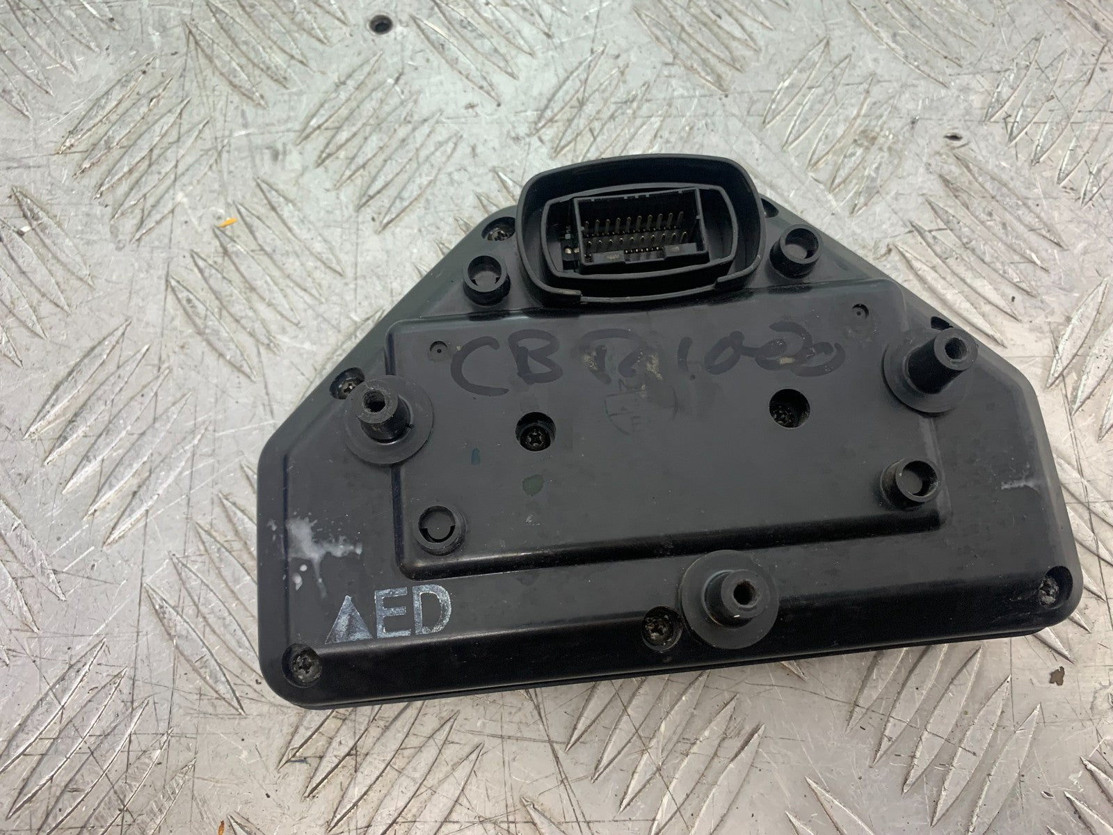 HONDA CBR1000 rr FIREBLADE CLOCKS SPEEDO DASH    YEAR 2006 (CMB1220)