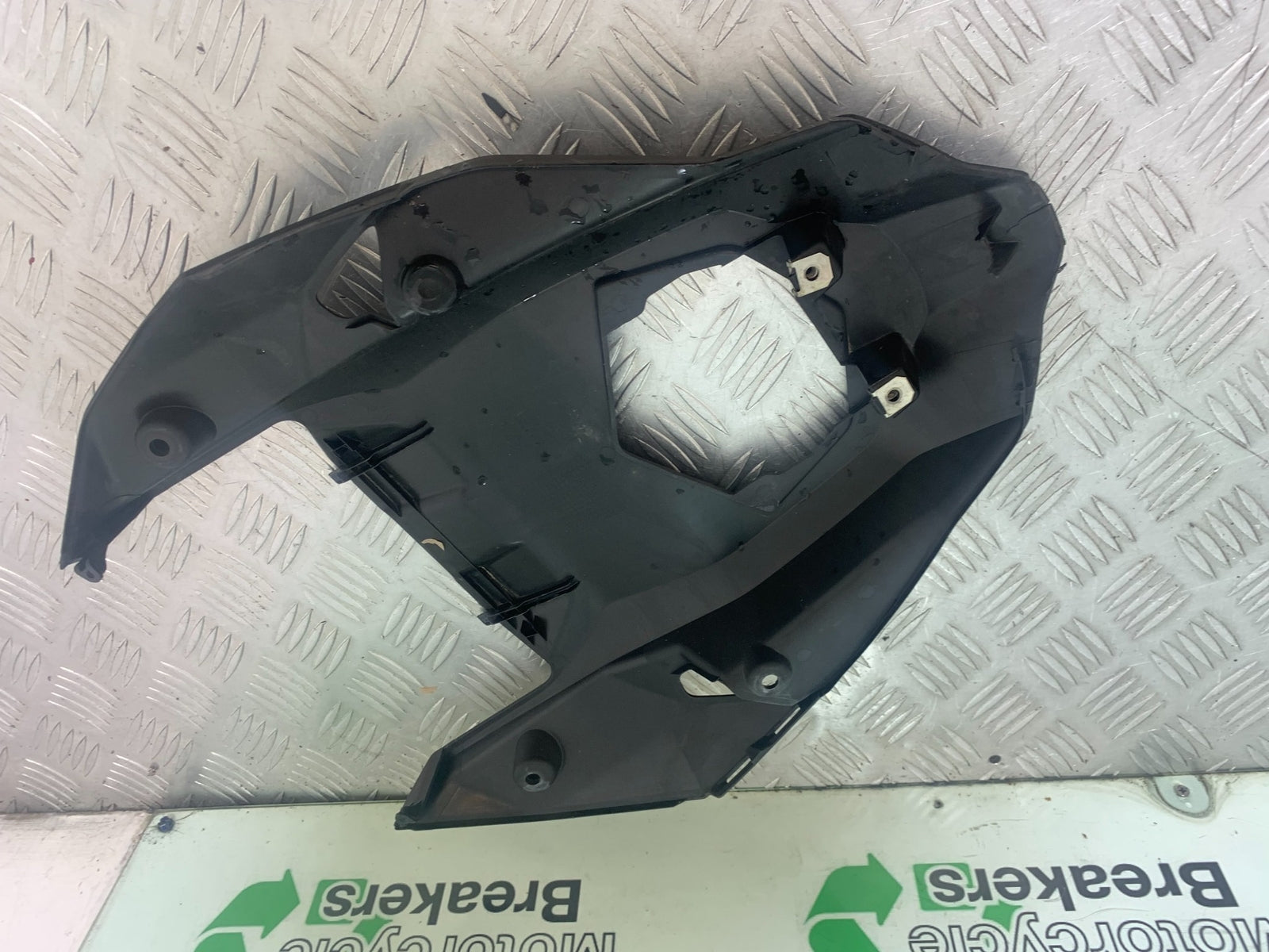 BMW M1000 R UNDERTRAY YEAR 2023-2024 (CMB1140)