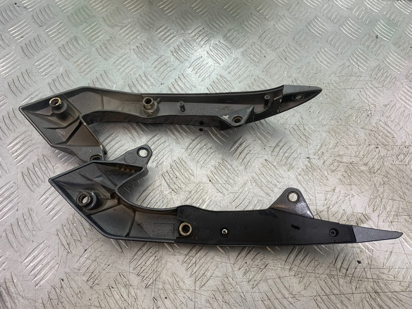 APRILIA 650 PAGASO STRADA GRAB RAILS   YEAR 2005-2010 (CMB1260)