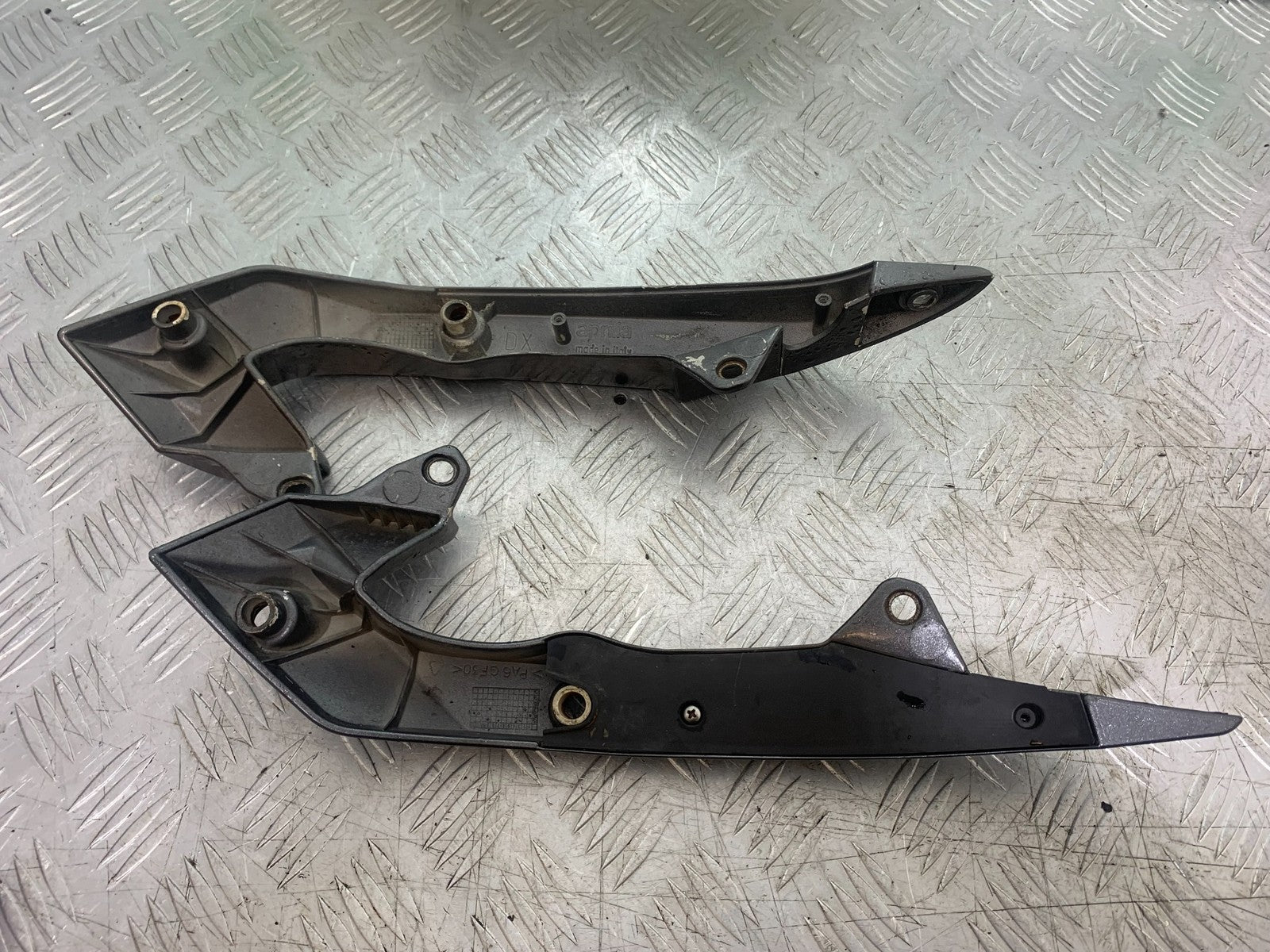 APRILIA 650 PAGASO STRADA GRAB RAILS   YEAR 2005-2010 (CMB1260)