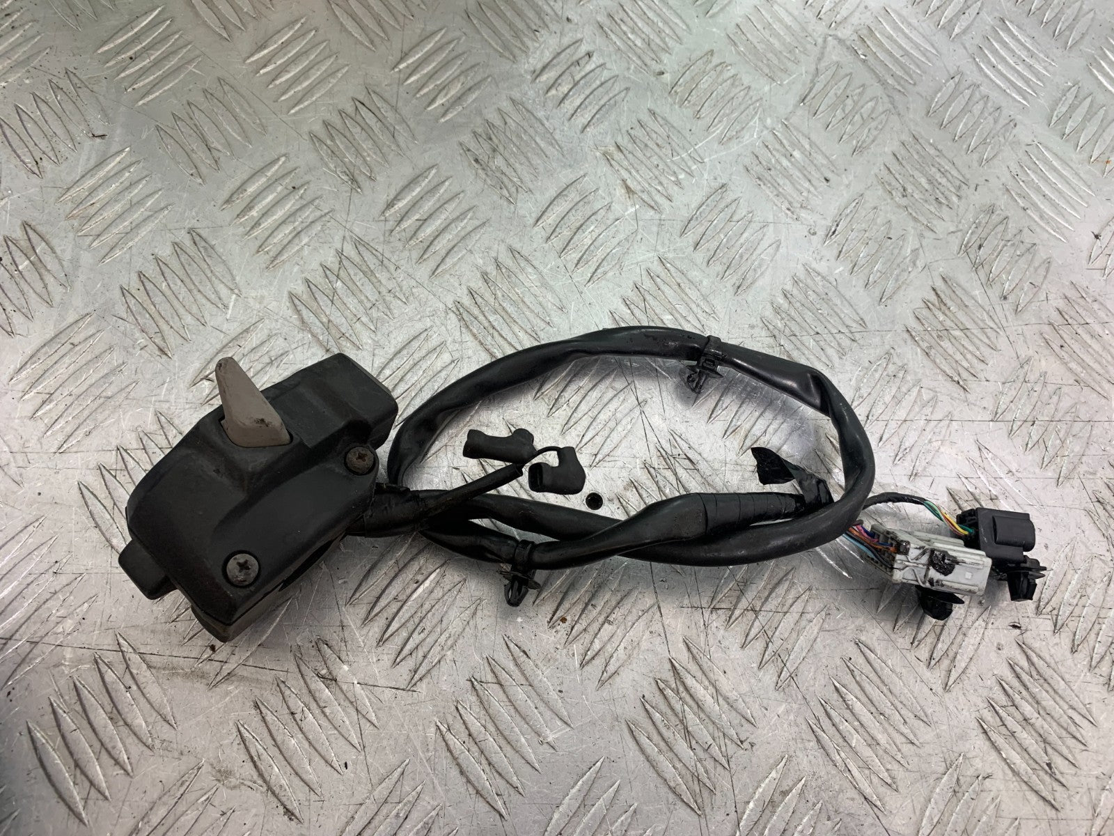 HONDA NC700 X LEFT SWITCH GEAR  YEAR 2012-2014 (CMB1327)