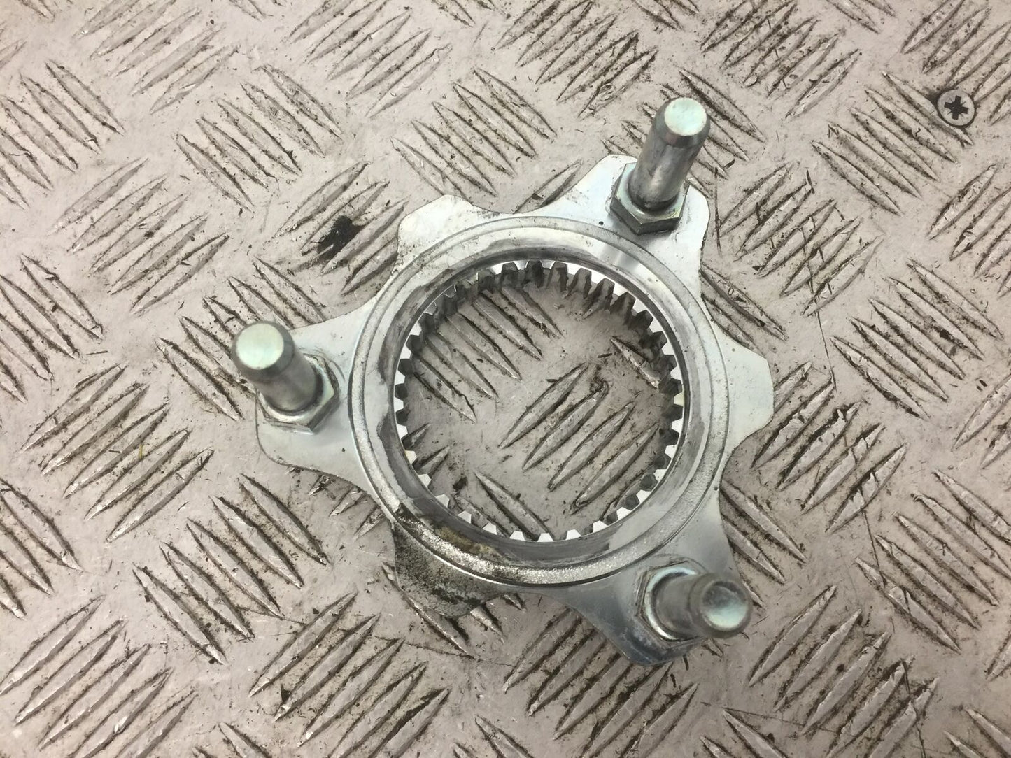 SUZUKI 650 BURGMAN DRIVE FLANGE  YEAR 2014-2018 (STOCK 769)
