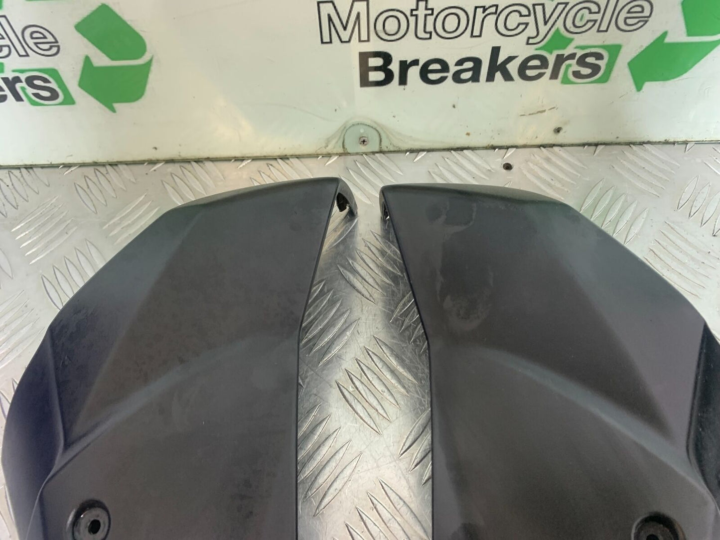 TRIUMPH TIGER 800 LEFT AND RIGHT INFILL COVERS  YEAR 2011-2014 (CMB1113)