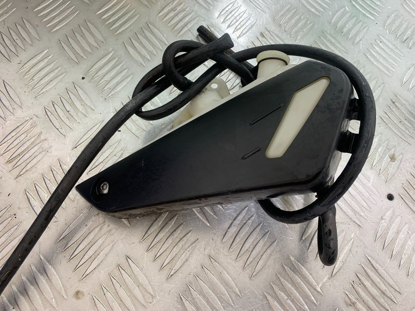 TRIUMPH TIGER 800 COOLANT BOTTLE  YEAR 2011-2014 (CMB1113)
