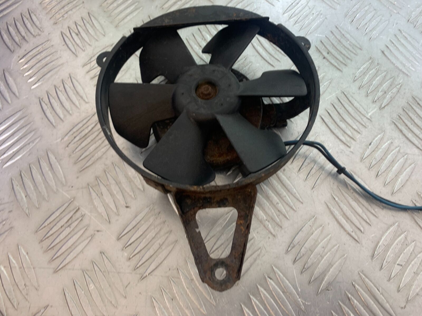 YAMAHA YZF600 YZF 600 THUNDERCAT RADIATOR FAN  1996-2003 (CMB1134)