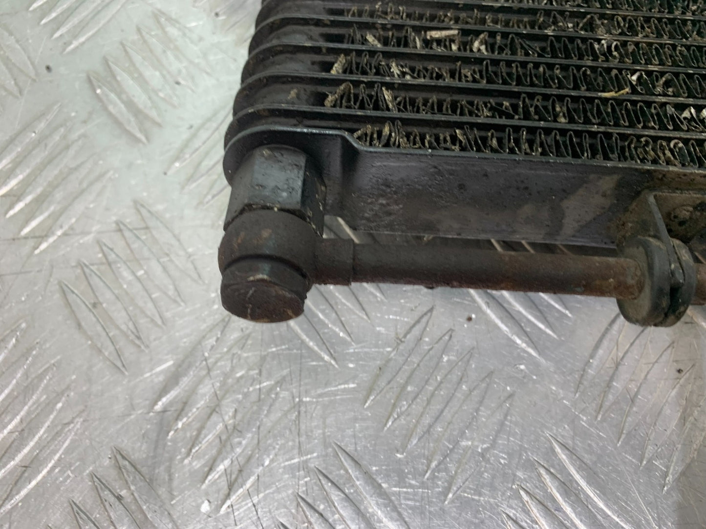 TRIUMPH 955i SPRINT ST OIL COOLER AND LINES  YEAR 1999-04 (CMB1230)