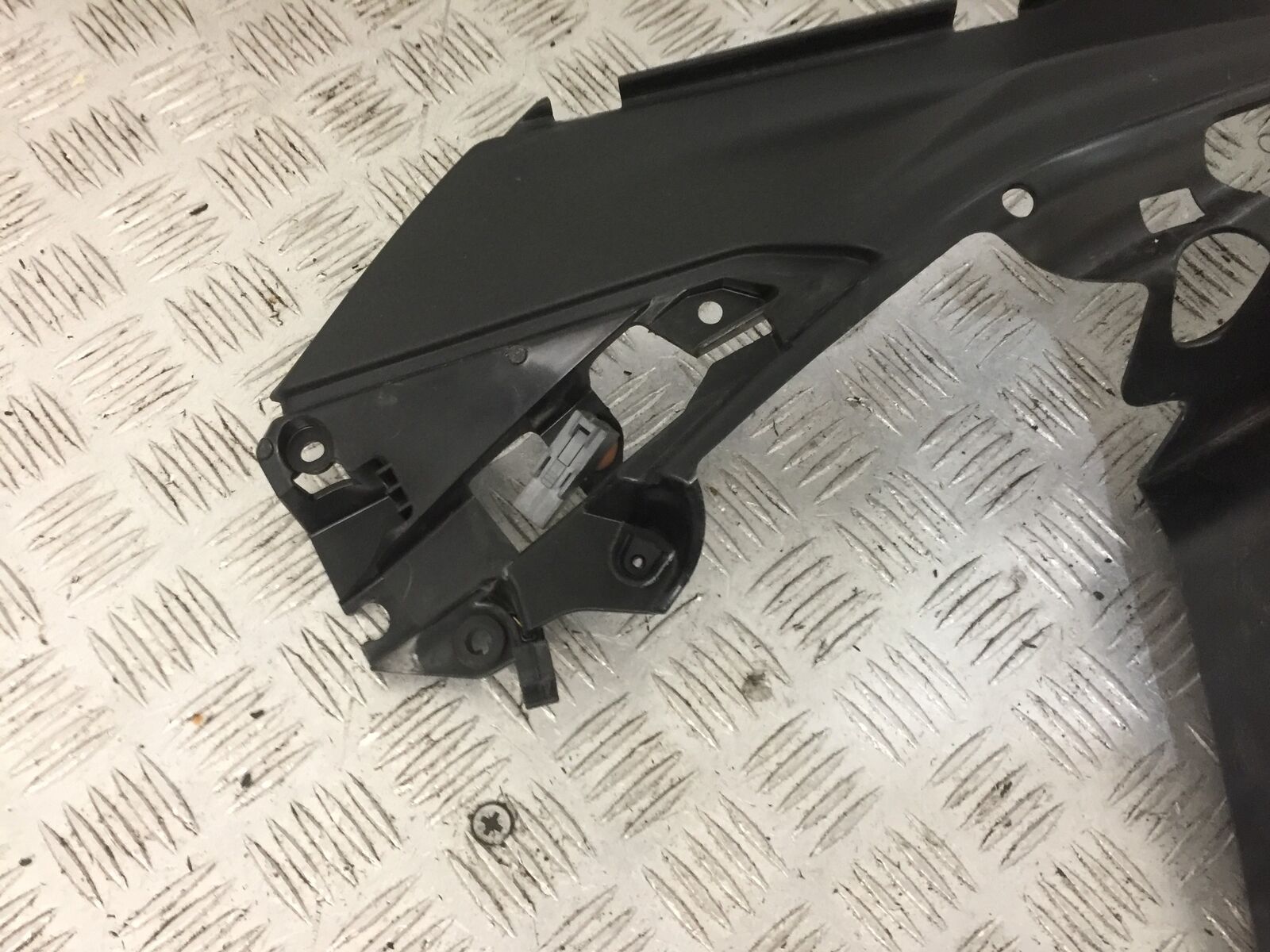 KAWASAKI NINJA 650 RIGHT INNER FAIRING PANEL YEAR 2021 (STOCK 805)