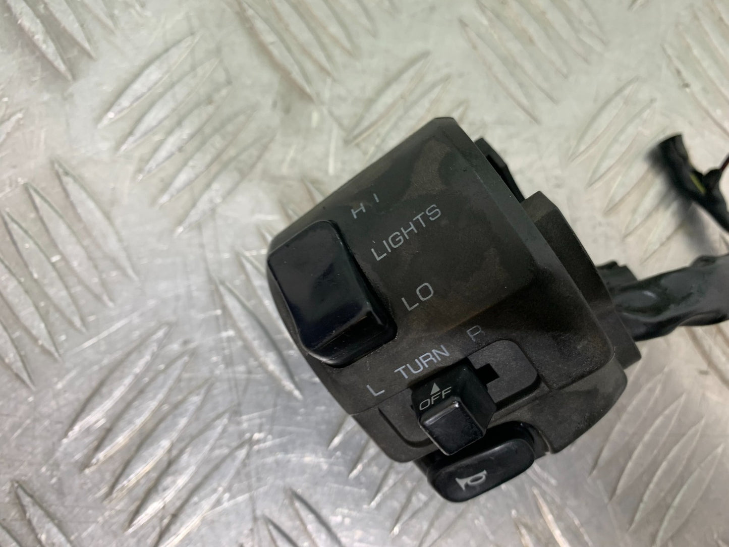 KAWASAKI ZZR1100 D LEFT SWITCH GEAR  YEAR 1993-2001 (CMB1189)
