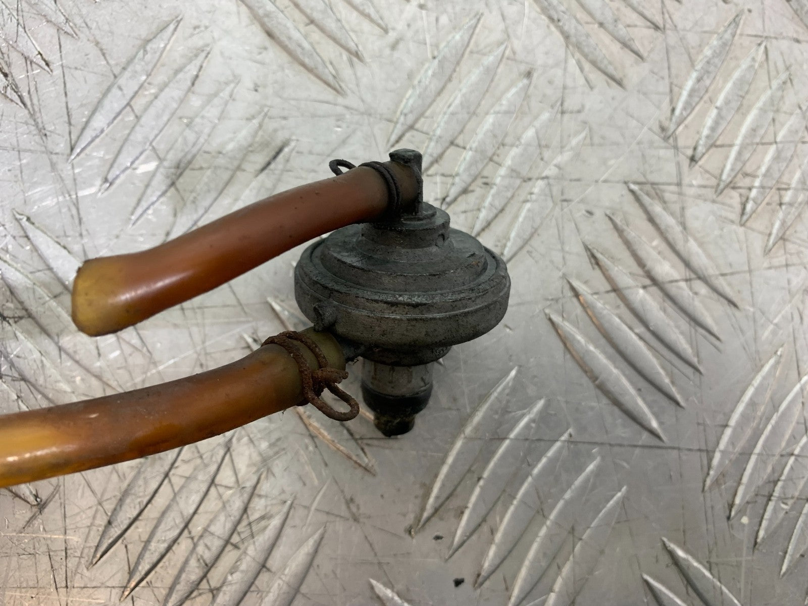 PIAGGIO VESPA LX50 LX S 50 PETROL TAP   YEAR 2007-2016 (CMB1290)