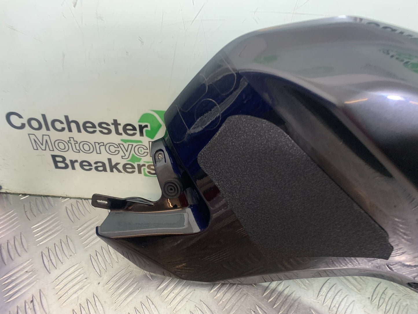 BMW K1300 S K 1300 S RIGHT TANK PANEL  YEAR 2009-16 (CMB1216)