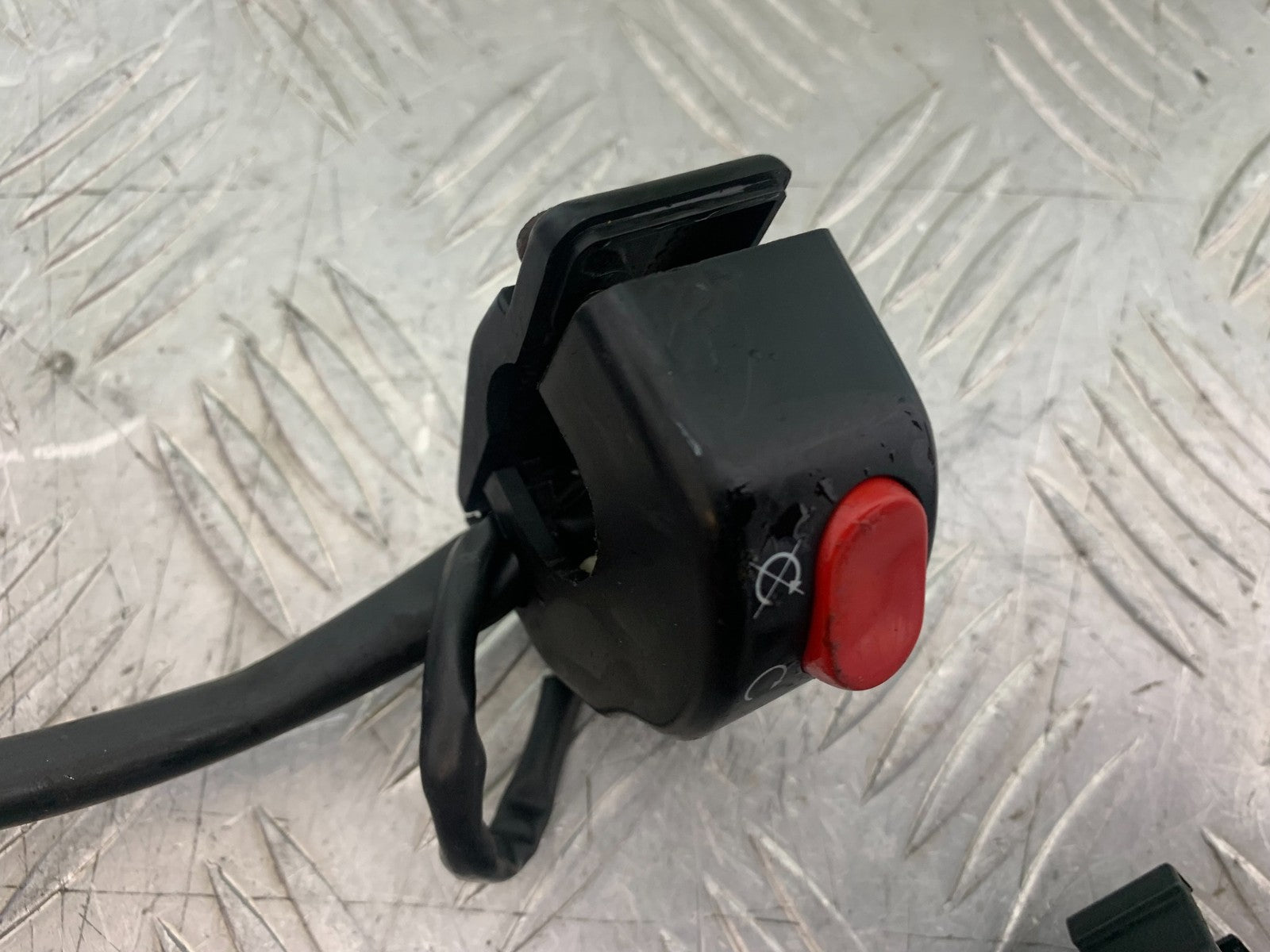TRIUMPH 675 STREET TRIPLE R RIGHT SWITCH GEAR  YEAR 2013 - 2016 (CMB1221)