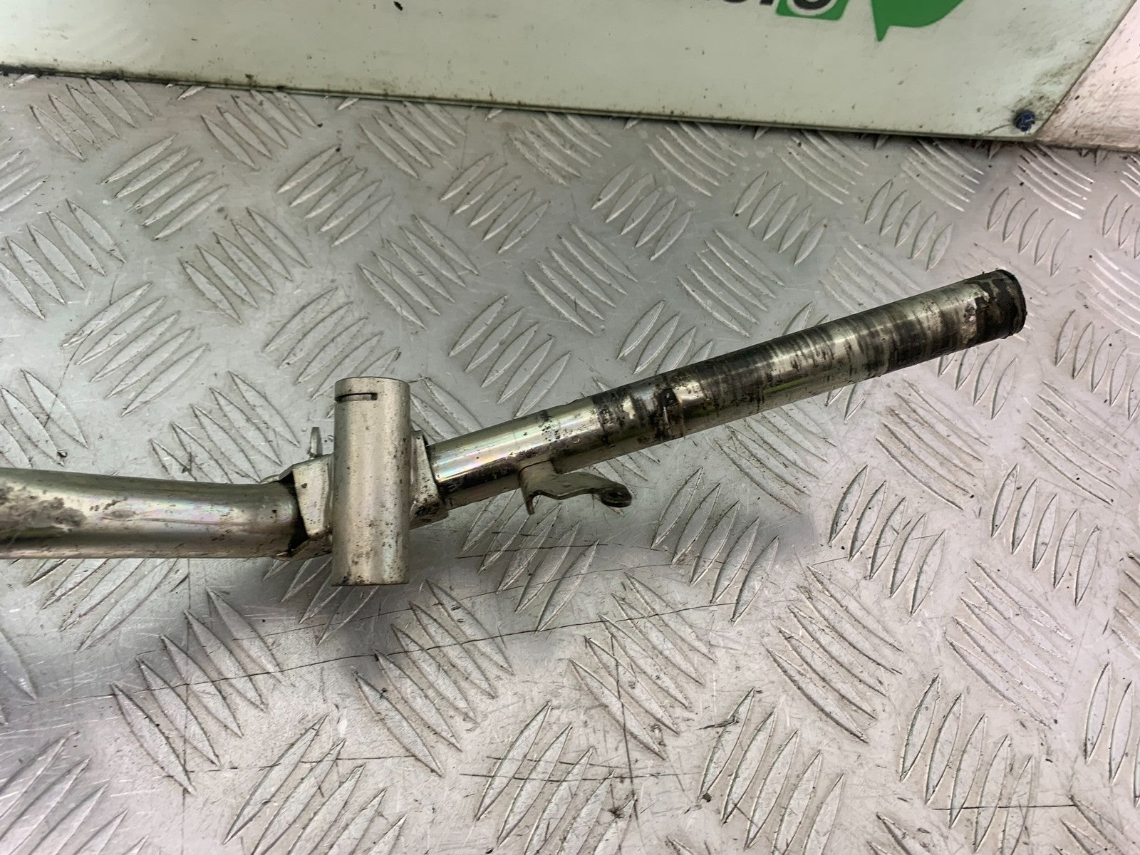 PIAGGIO VESPA GTS 125 HANDLEBARS   YEAR 2009-2014  (CMB1261)