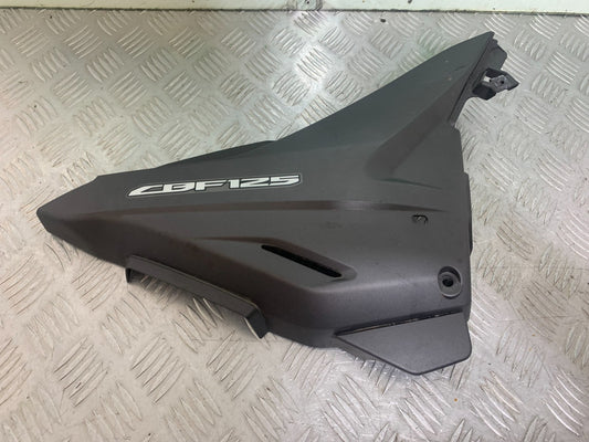 HONDA CBF125 CBF 125 RIGHT SEAT PANEL  YEAR 2009-14  (CMB1172)