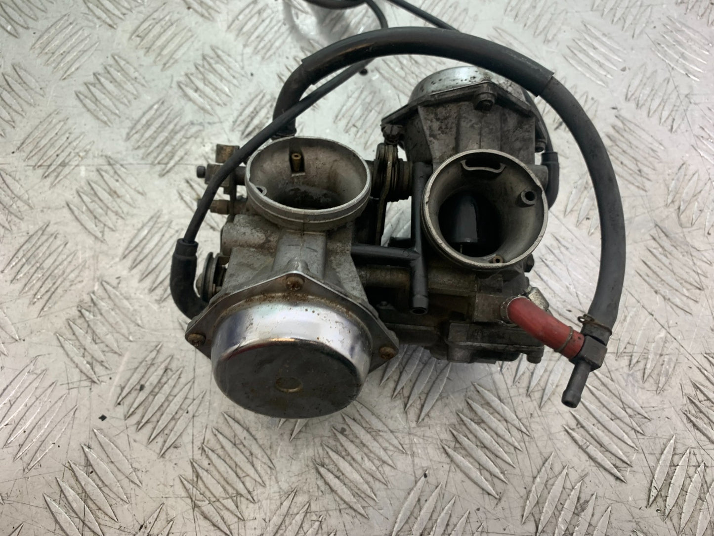 HONDA VT700 VT 700 SHADOW CARBS  YEAR 1984-85 (CMB1328)
