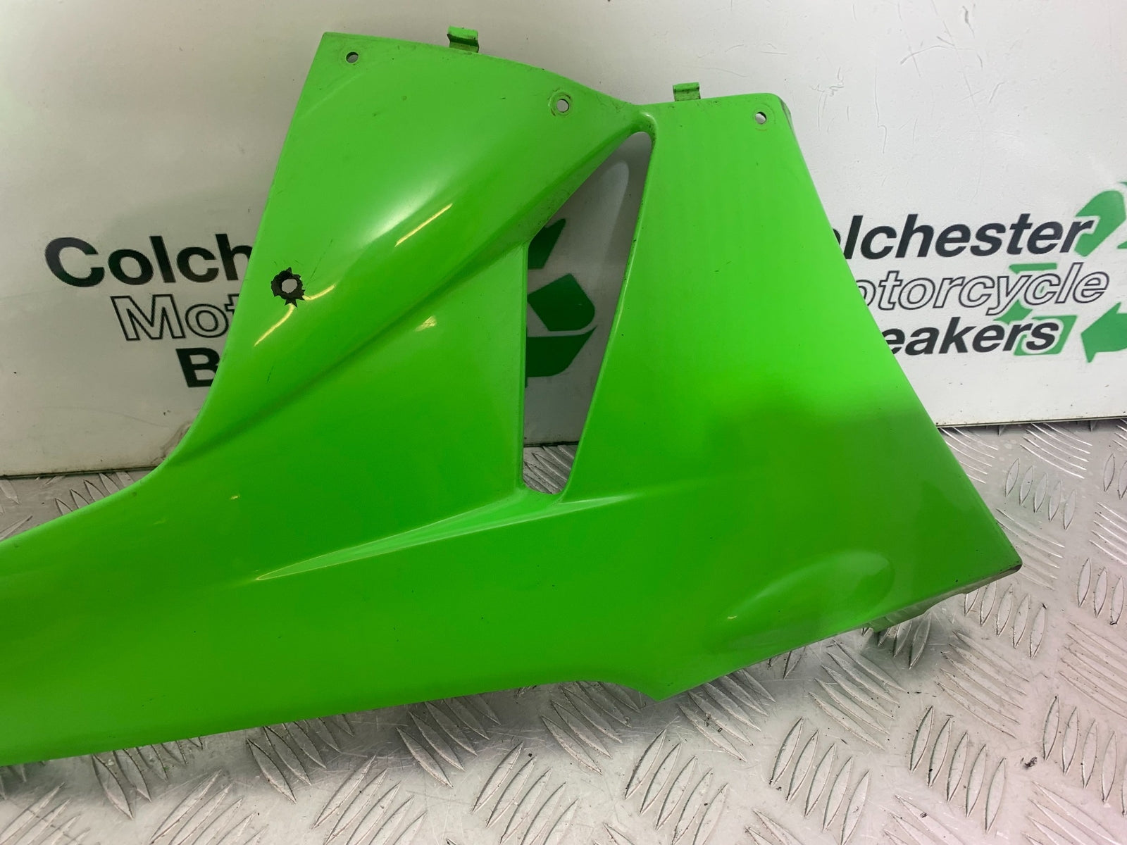 KAWASAKI ZX6R RIGHT LOWER FAIRING PANEL  YEAR 2009-2012 (CMB1136)