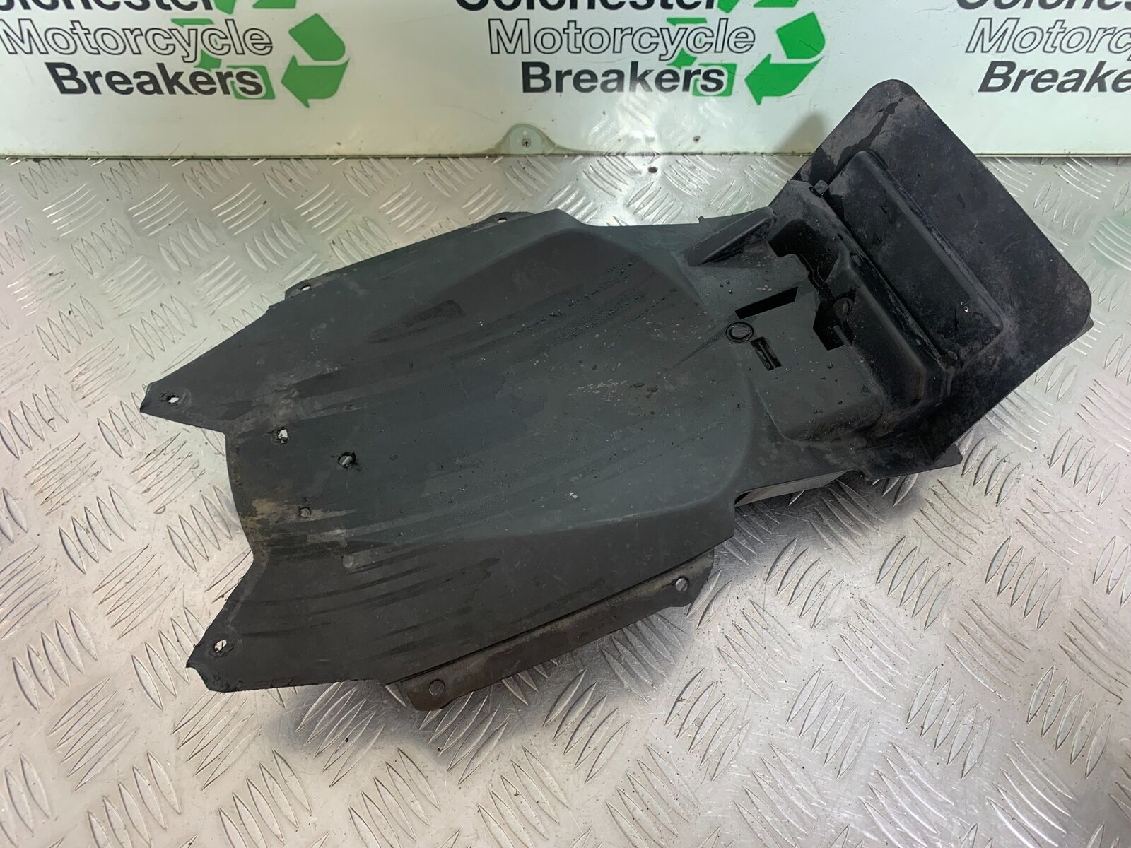 SUZUKI SV1000 SV 1000 K4 UNDERTRAY  YEAR 2003-2007 (CMB1042)
